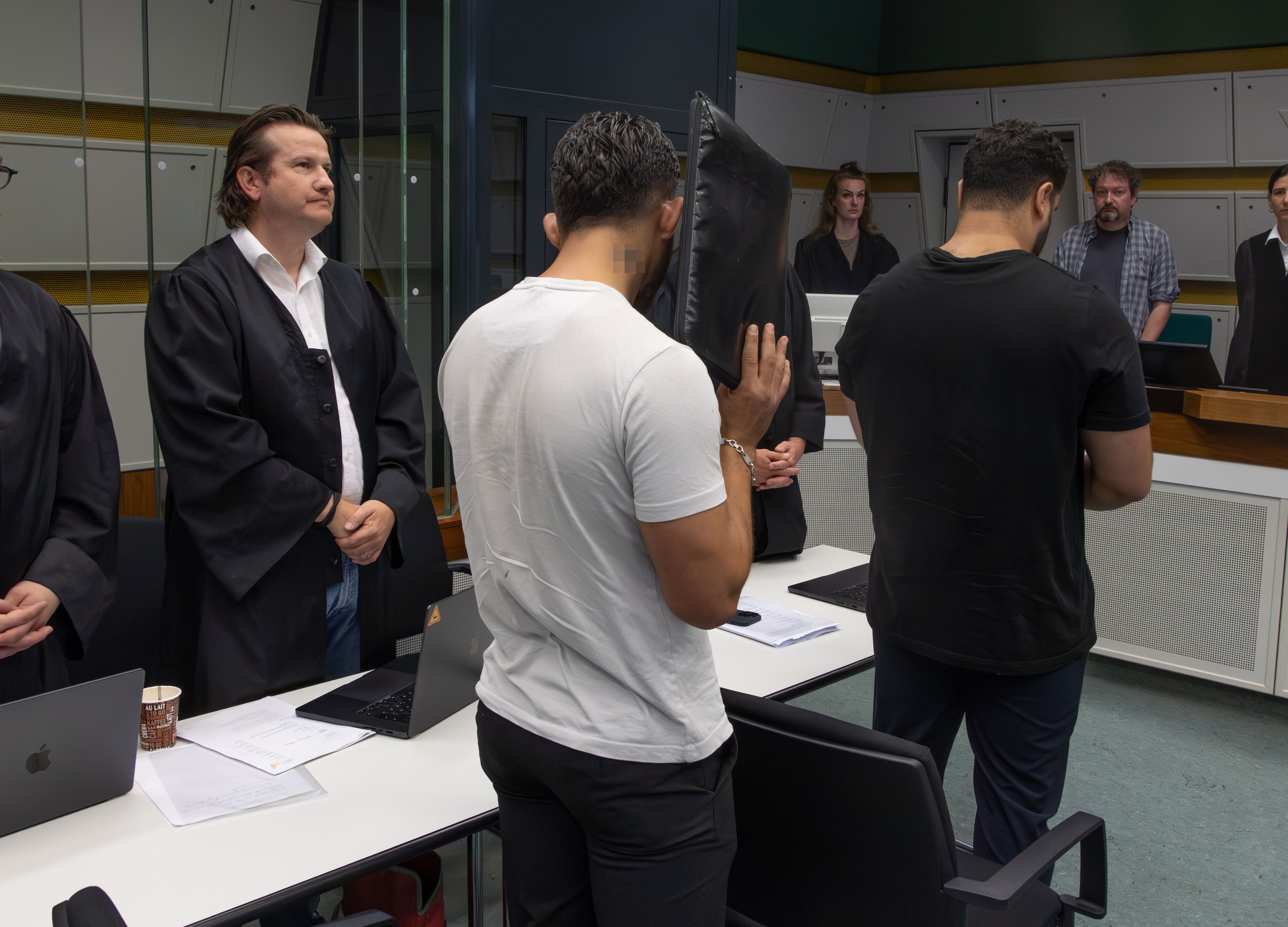 Image - Nicht Liebe, sondern Hiebe! Statt „lisa44“ lauerten Räuber am Treffpunkt