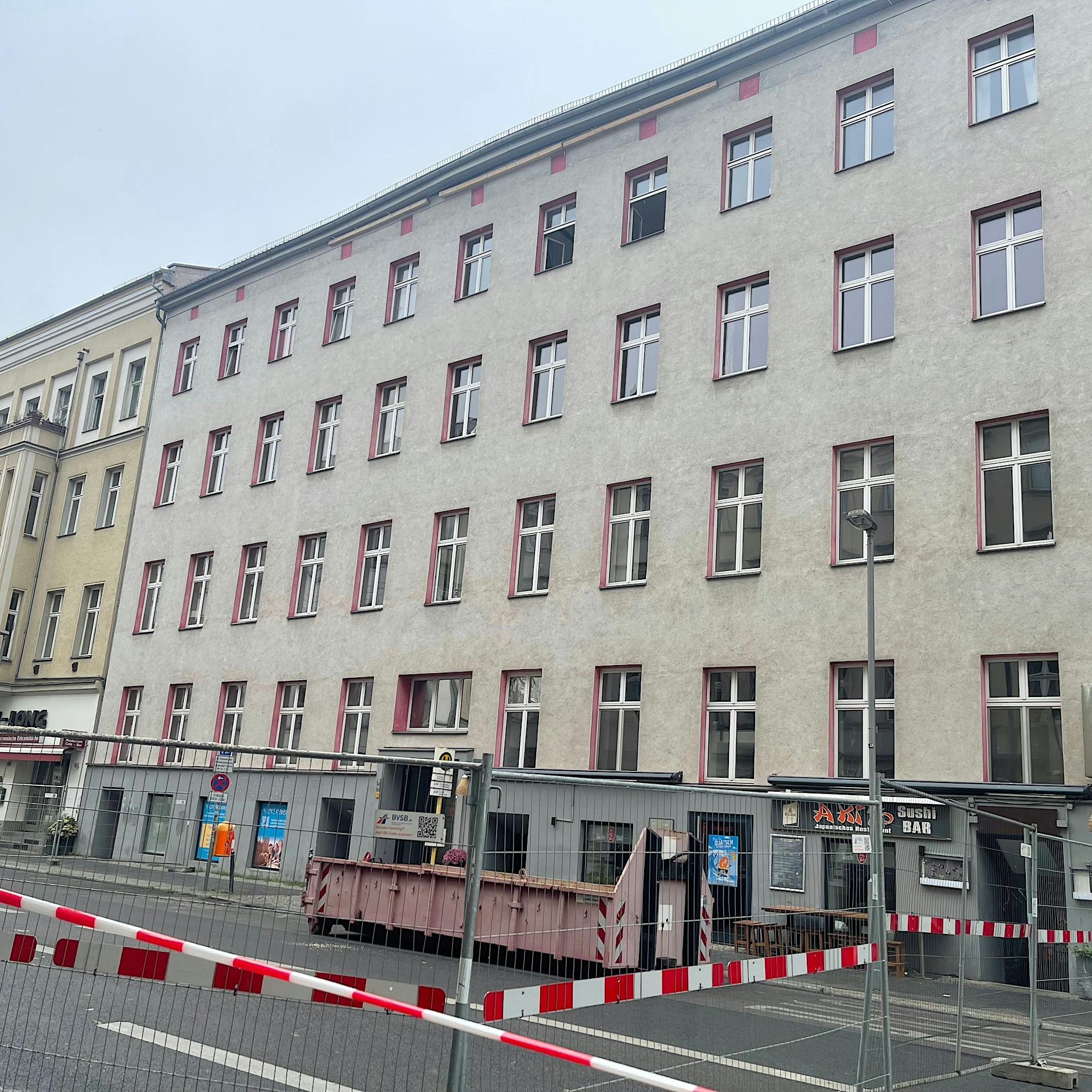 Einsturzgefahr gebannt: Entwarnung an der Reinhardtstraße in Berlin