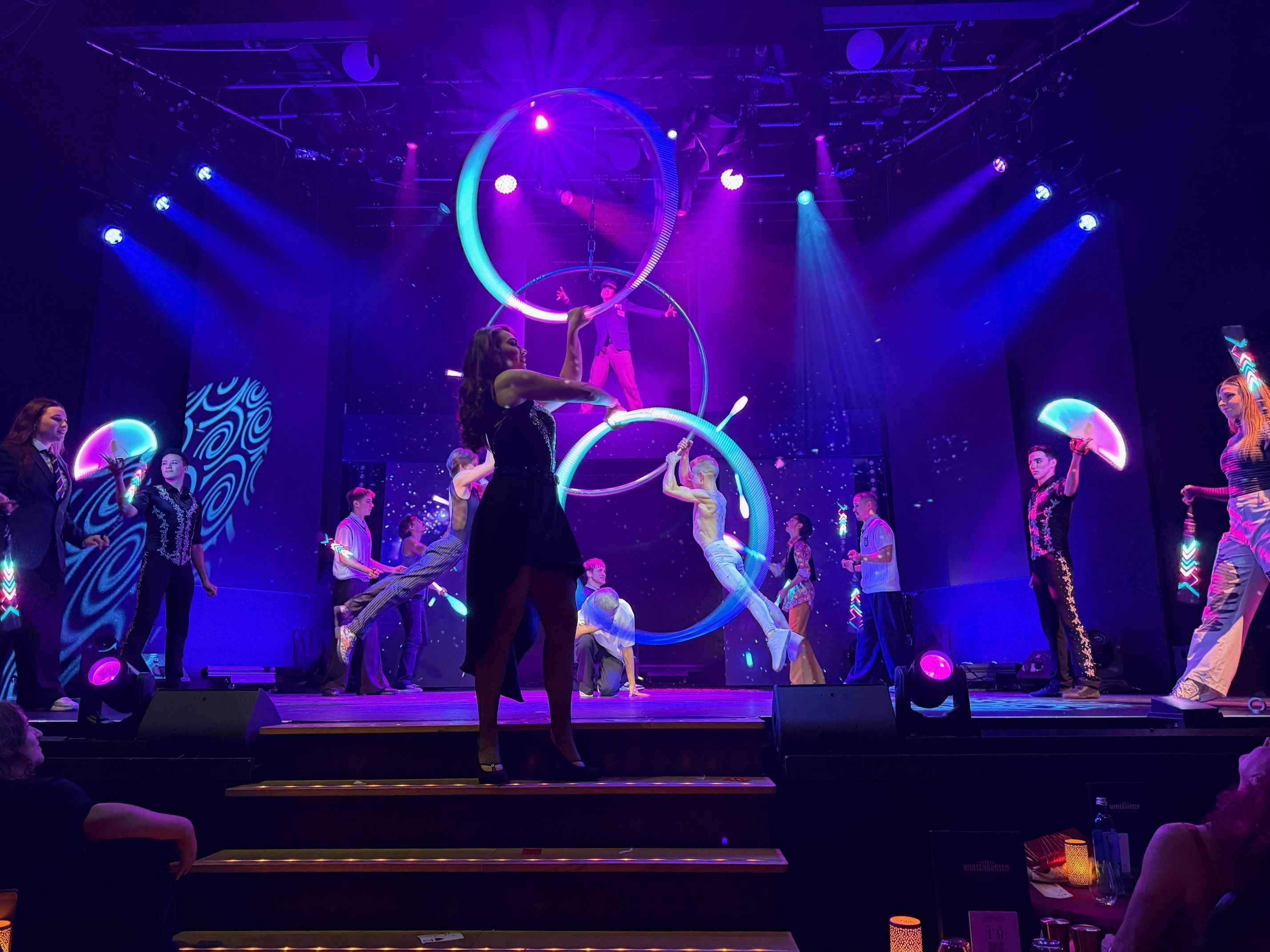 Image - Flying Lights im Wintergarten: Bei dieser Show geht Ihnen ein Licht auf!