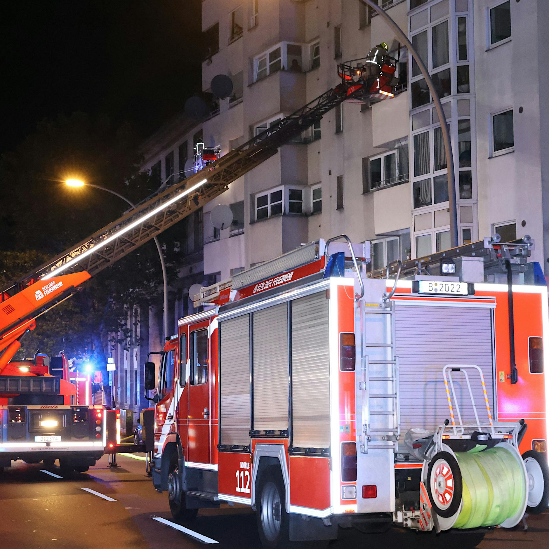 Feuer in Gesundbrunnen: Mehr als 40 Personen gerettet
