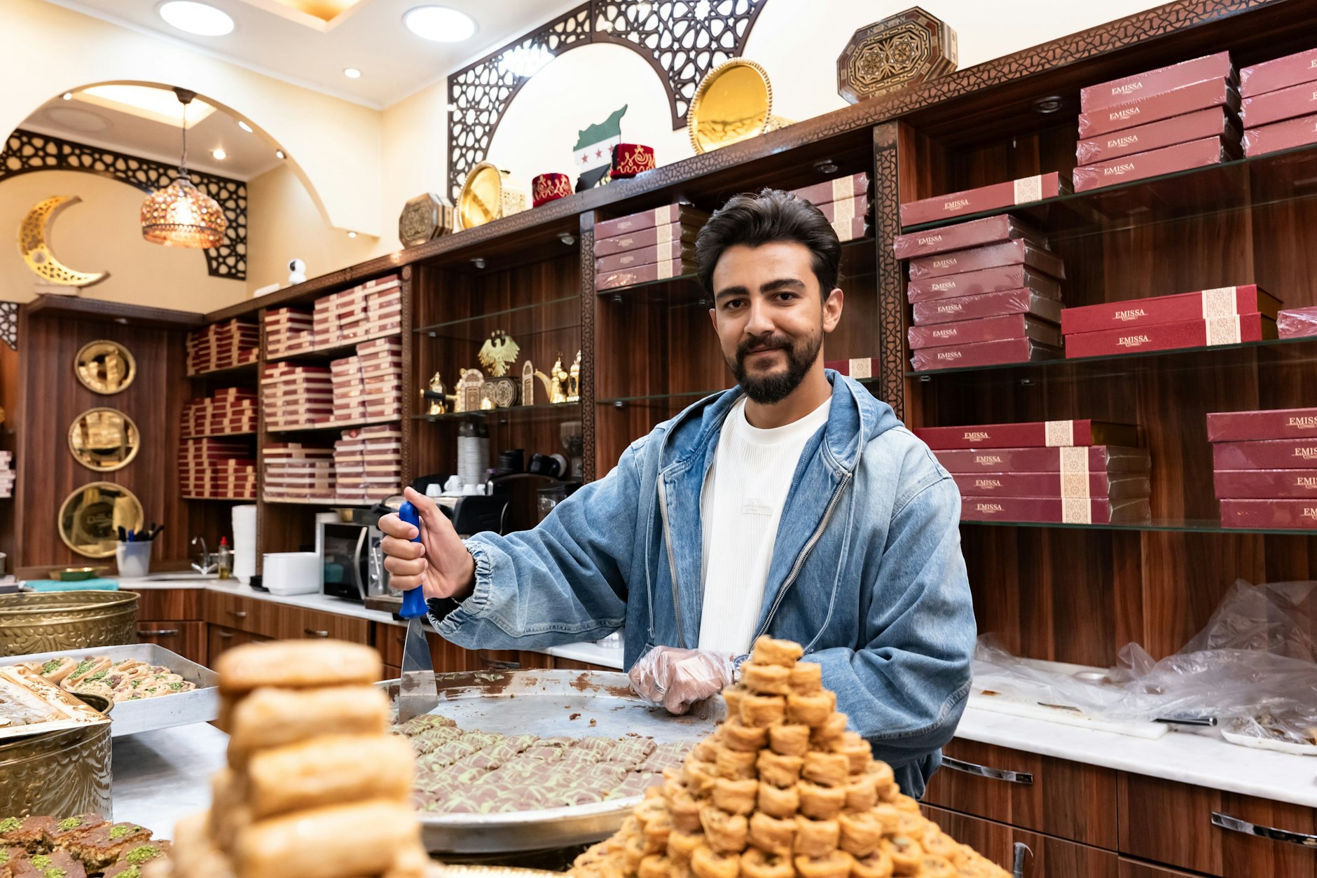 Sulaiman Alsakka von der Konditorei Damaskus in der Sonnenallee: „Kein Wunder, dass die Sozialkassen immer leerer werden.“