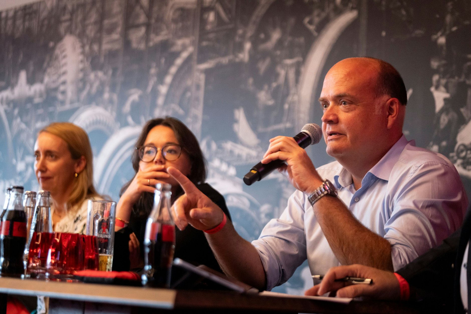 Von links nach rechts: Melanie Amann, Anne Hähnig und Robin Alexander