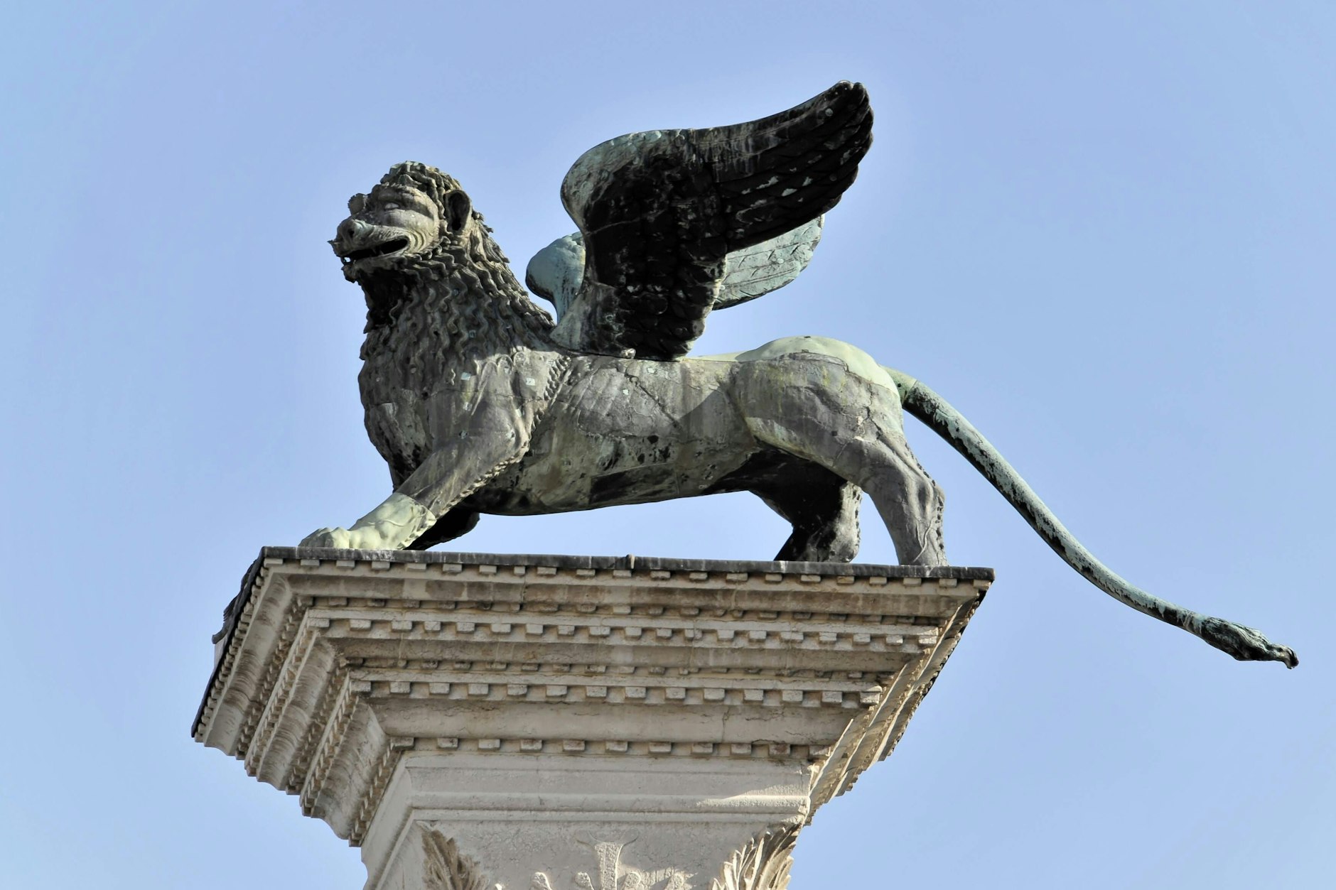 Der Markuslöwe in Venedig. Ist es überhaupt ein Löwe? Ist es vielleicht ein Lächeln?