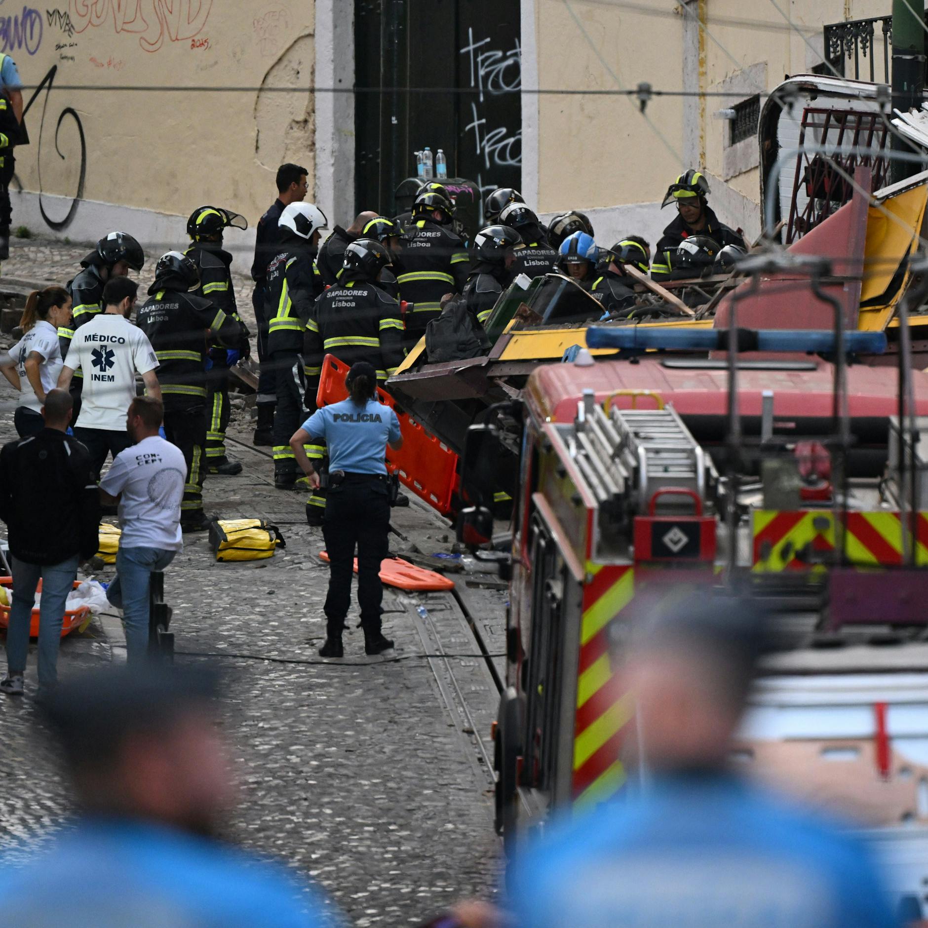Image - Seilbahn-Unglück in Lissabon: 16 Tote – deutsche Familie unter den Opfern