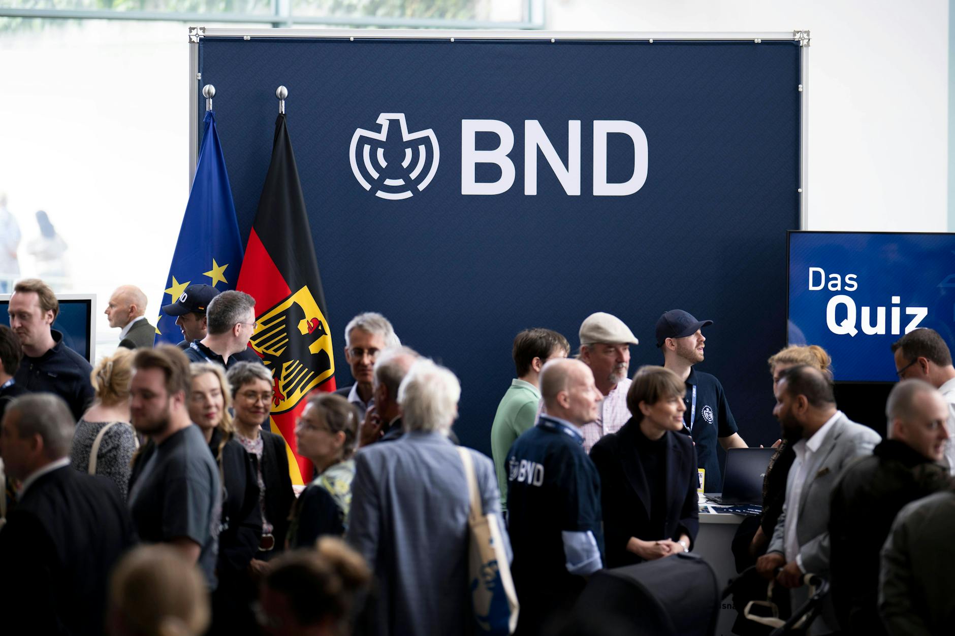 Tag der Offenen Tür beim Bundesnachrichtendienst. Eine Werbekampagne sorgt nun jedoch für Aufsehen.