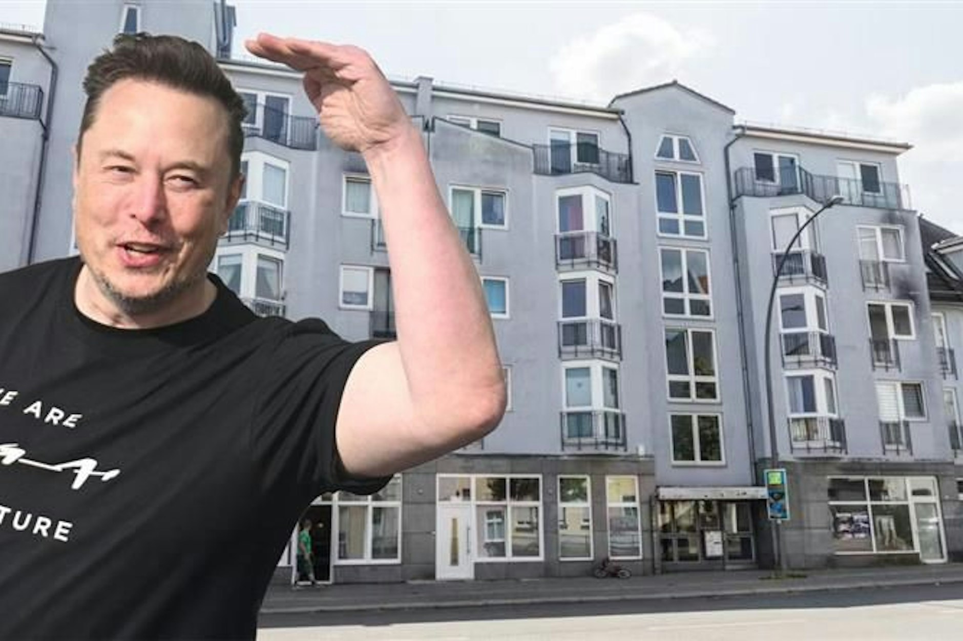 Tesla-Boss Elon Musk grüßt schon: Will er wirklich in der Nähe des Horrorhauses von Köpenick, in dem Schafe geschlachtet wurden, sein neues Entwicklungszentrum bauen?
