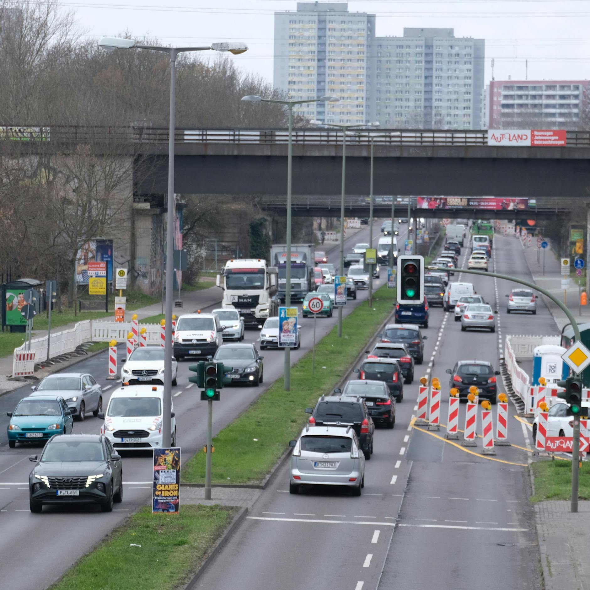 7 Nerv-Baustellen, die Autofahrer am Montag in den Stau schicken