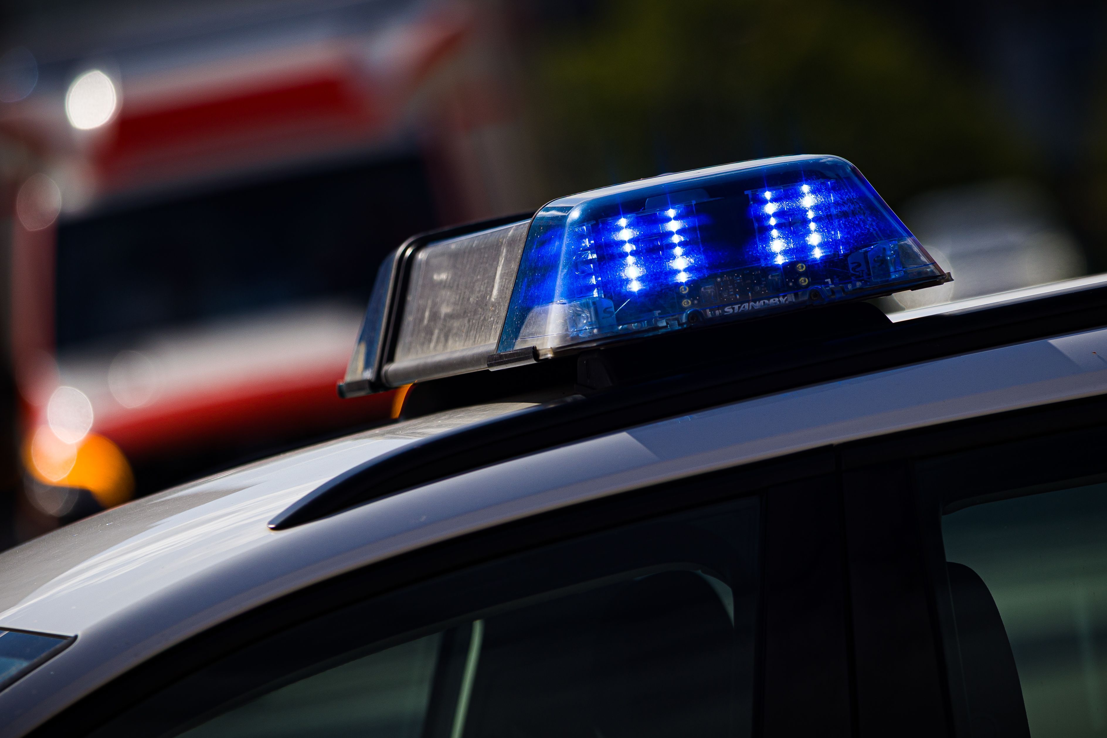 Unfall mit zwei Promille im Blut: Mann rast betrunken durch Neukölln