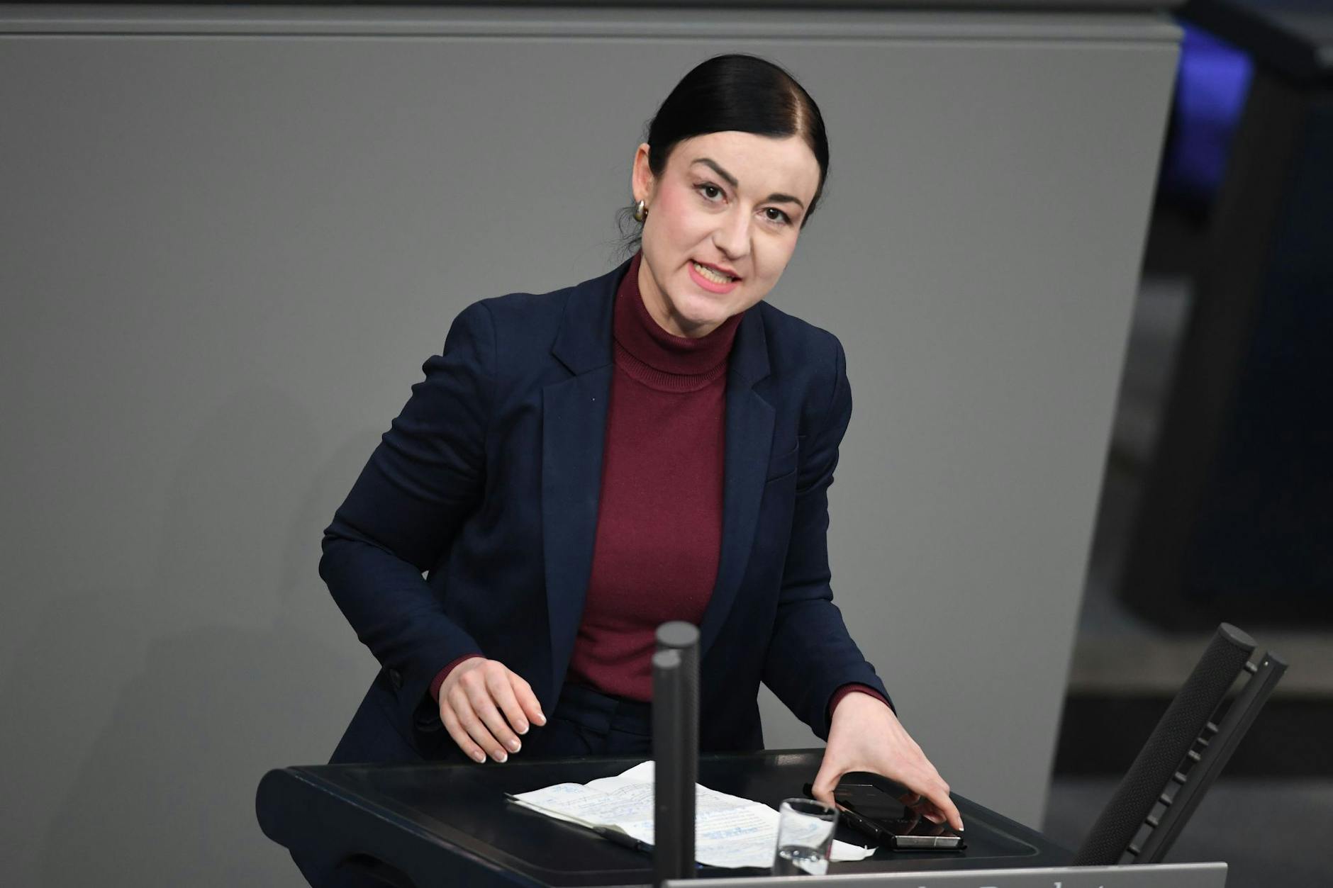 Paula Piechotta, Bundestagsabgeordnete der Grünen, wird wegen zu starker Eingriffe bei der Autorisierung ihres Interviews mit dem Magazin Stern kritisiert.