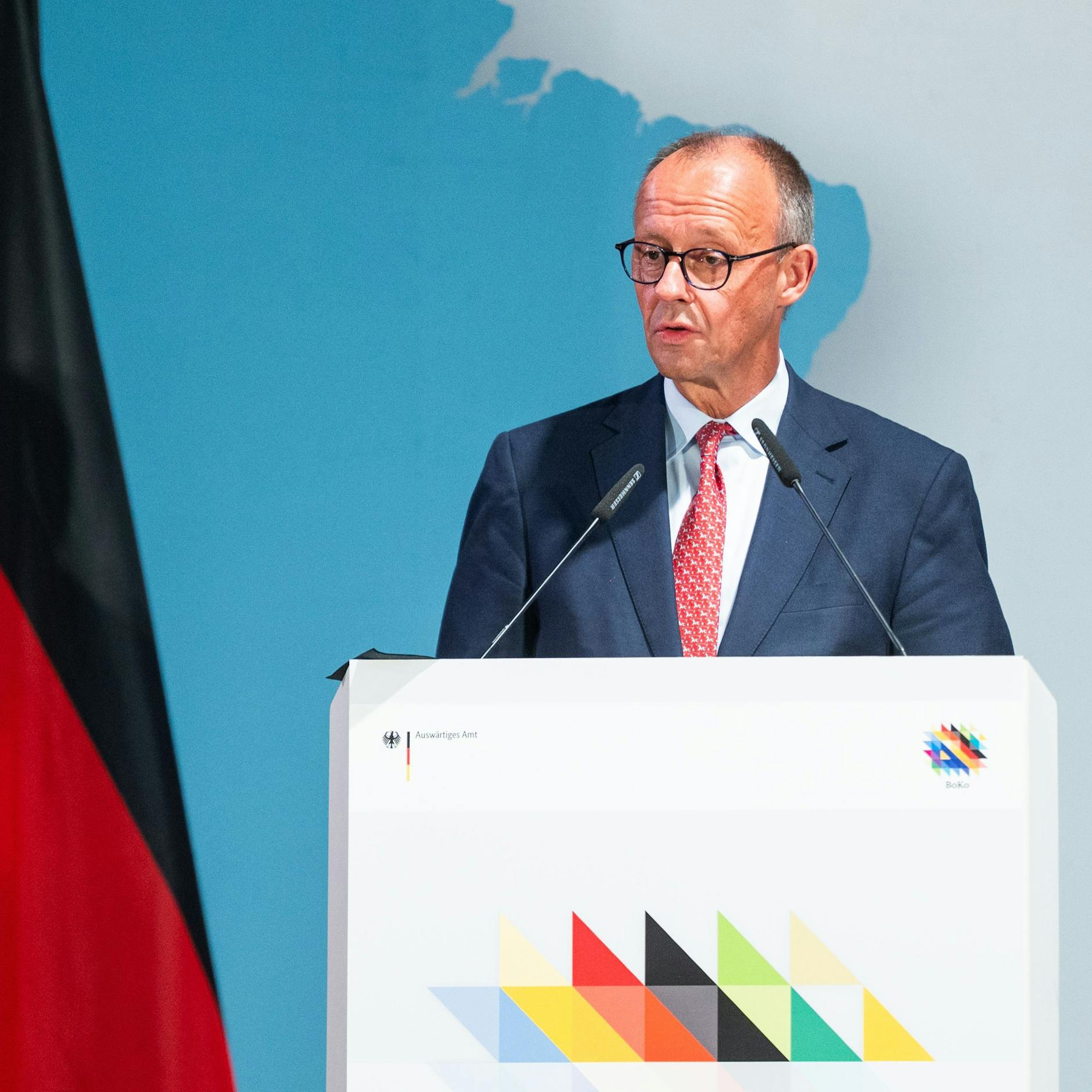 Image - Merz bei Botschafterkonferenz: Abkehr von Baerbock Diplomatie