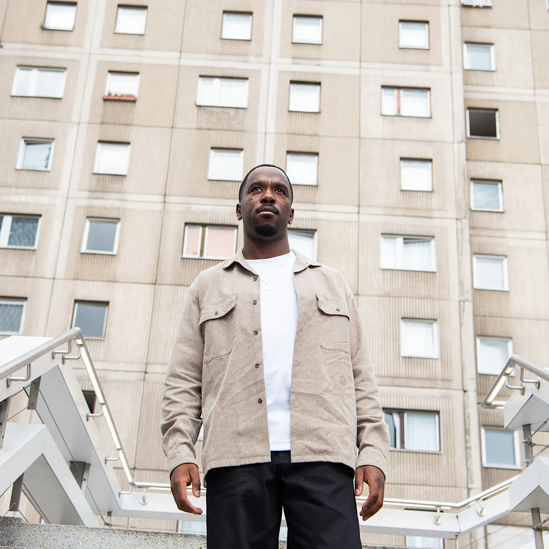 „Echter Mann“ sucht Hilfe: So klärt ein Kurzfilm über Suizid-Gefahr auf