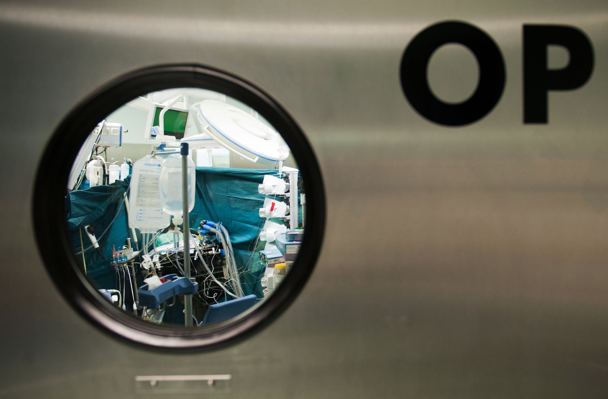 Berlins Kliniken demonstrieren gegen Sparpläne: „Es schnürt mir die Kehle zu“