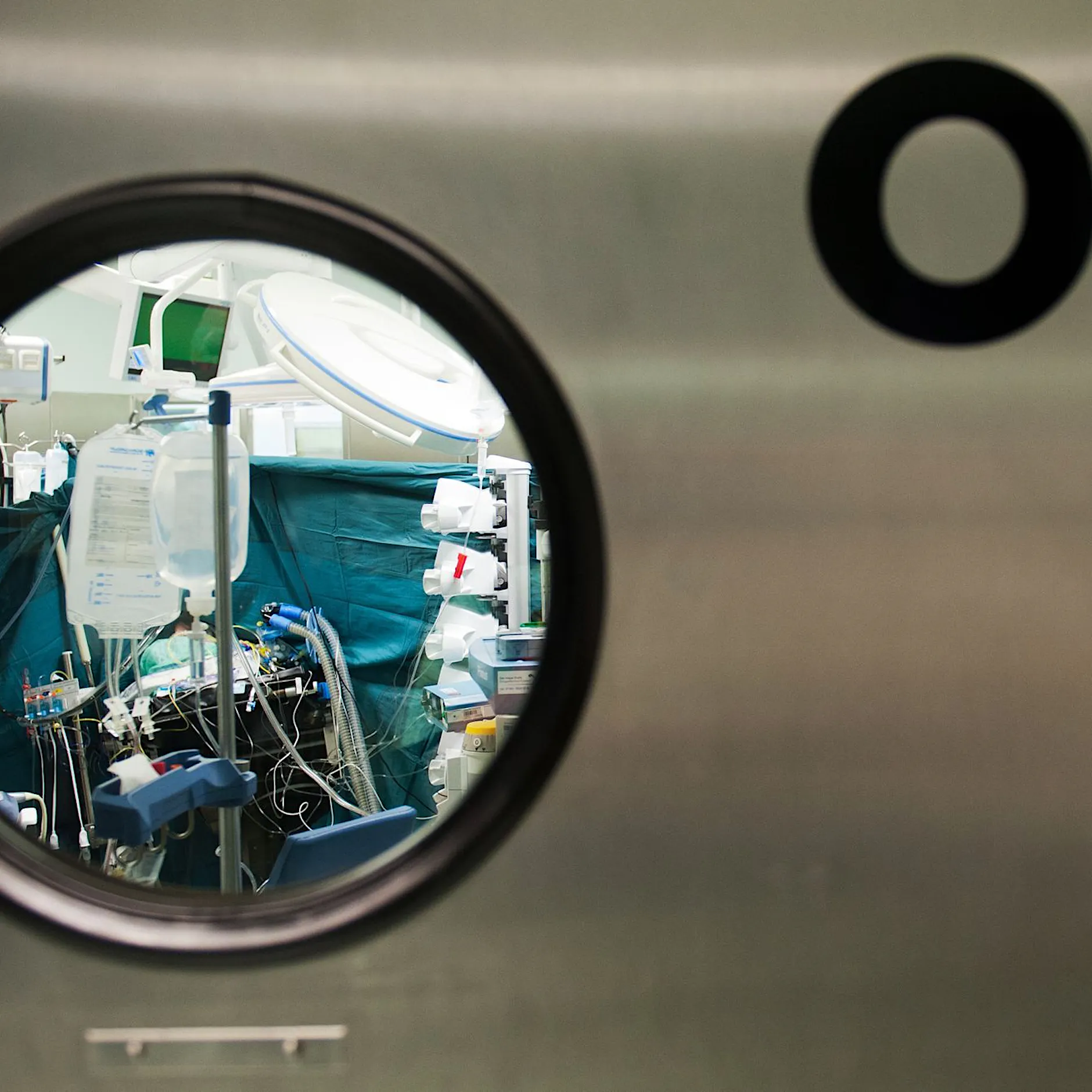 Berlins Kliniken demonstrieren gegen Sparpläne: „Es schnürt mir die Kehle zu“