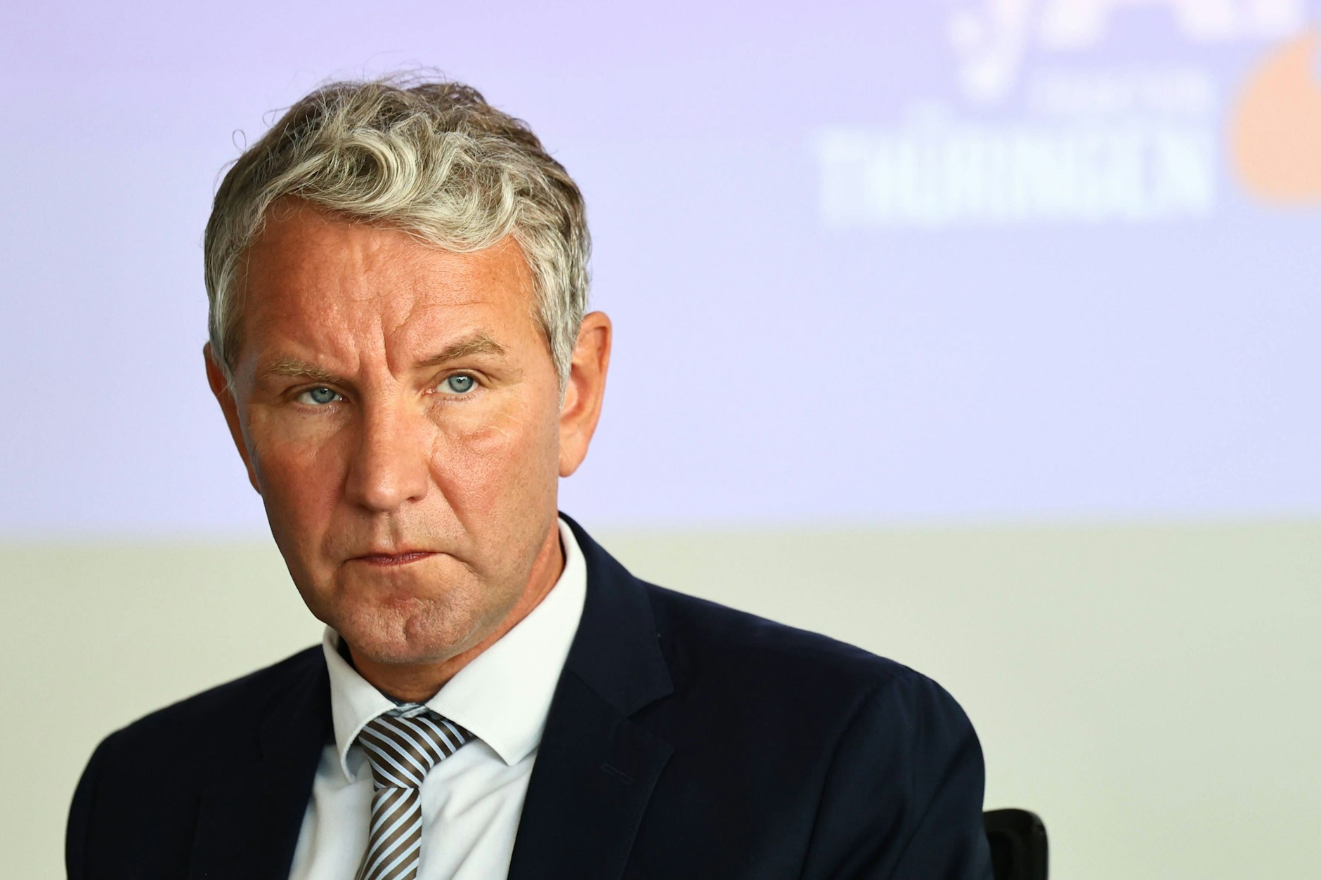 Björn Höcke verwendete 2021 die Parole „Alles für Deutschland“.