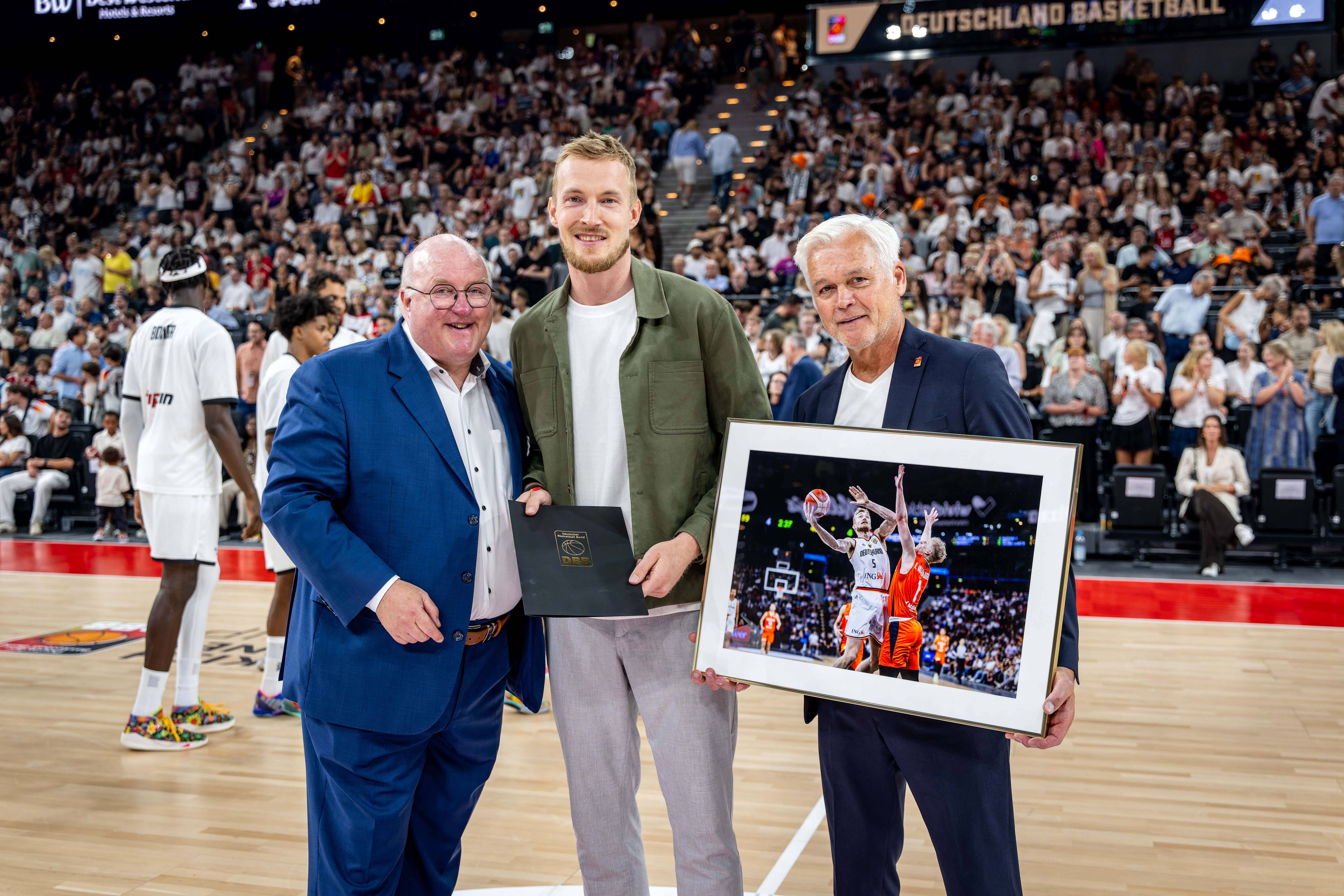 Image - Couch statt Parkett: Wie Niels Giffey weiter Teil der deutschen Basketballer ist