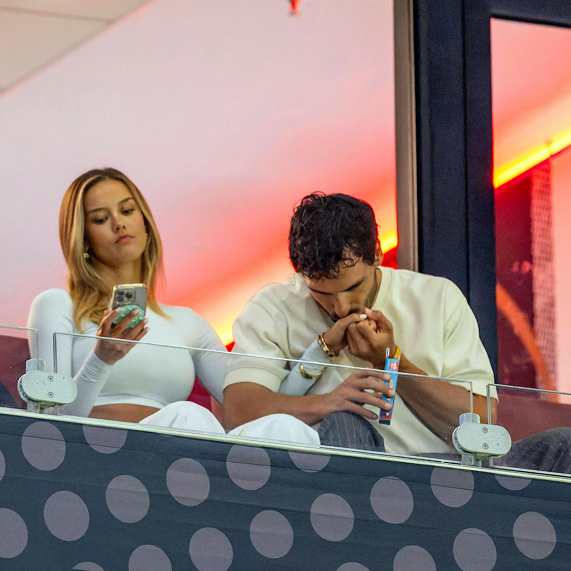 „Charakter in einem Bild erklärt“: Pärchenfoto von Mats Hummels wird zum Lästerstoff