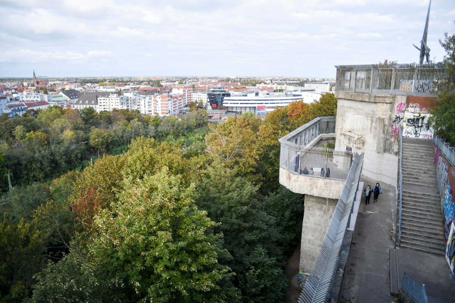 Der Bunker im Humboldthain dient jetzt als Aussichtsplattform.