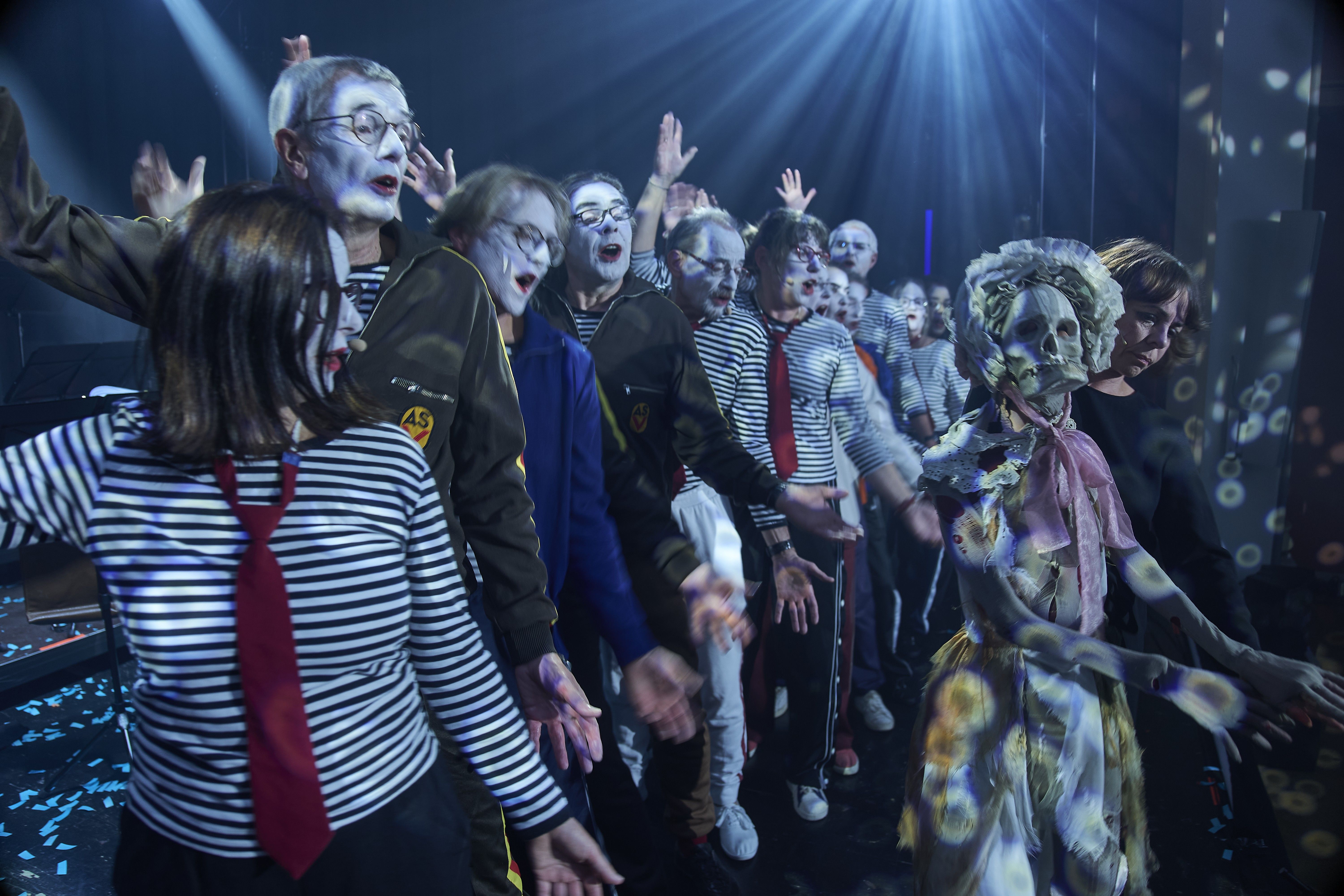 „Du brauchst meine Liebe nicht“: Jürgen Kuttner und Forster Wutbürger proben den Tyrannensturz