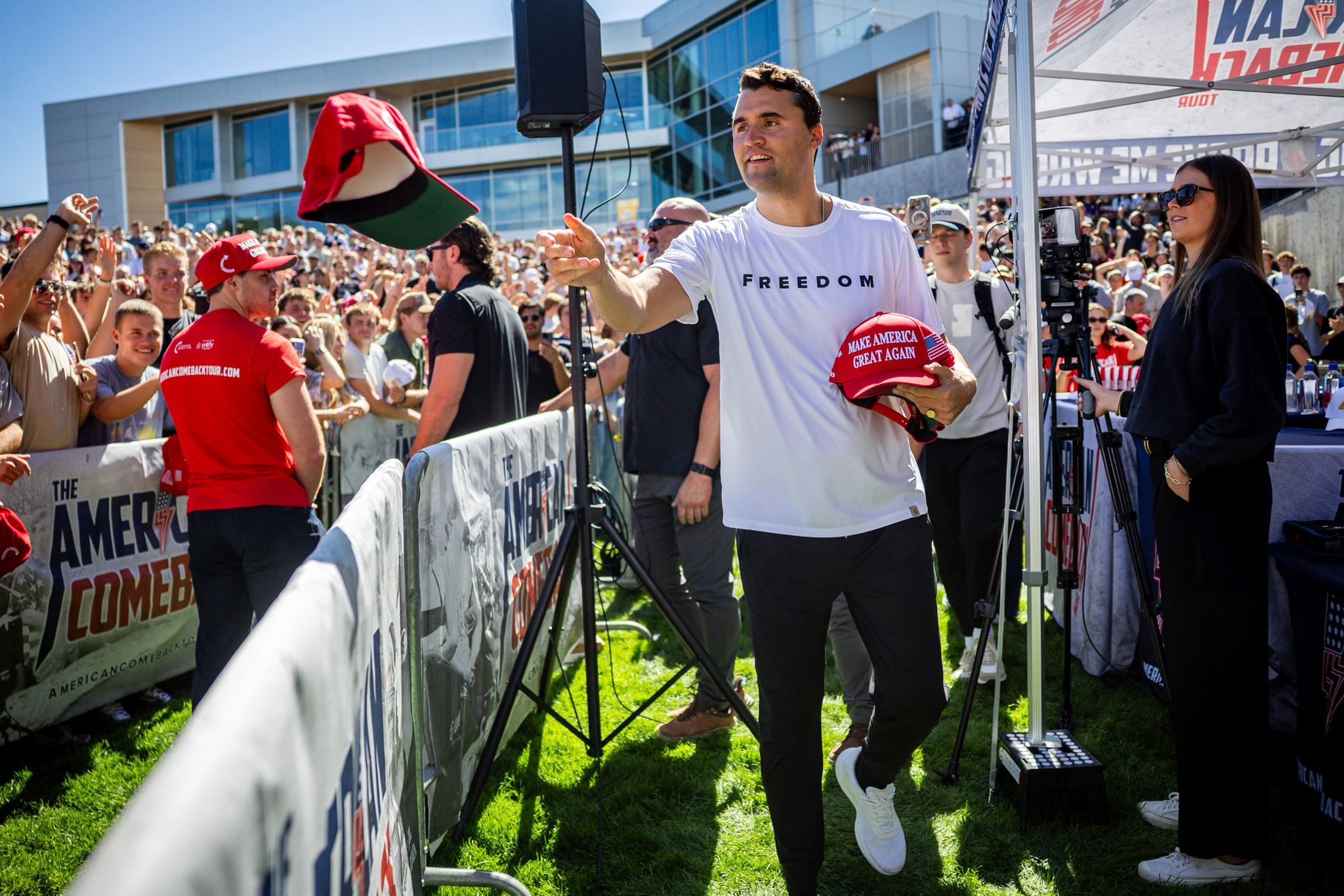 Attentat auf Trump-Unterstützer Charlie Kirk: Tatverdächtiger gefasst!