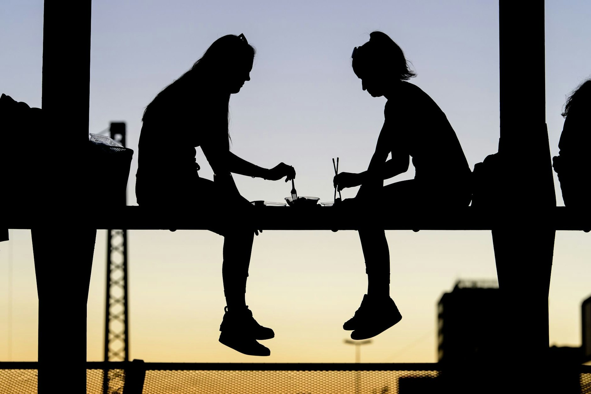 Wer Freunde hat, kann sich glücklich schätzen. Kann dieses Gefühl auch eine KI liefern?