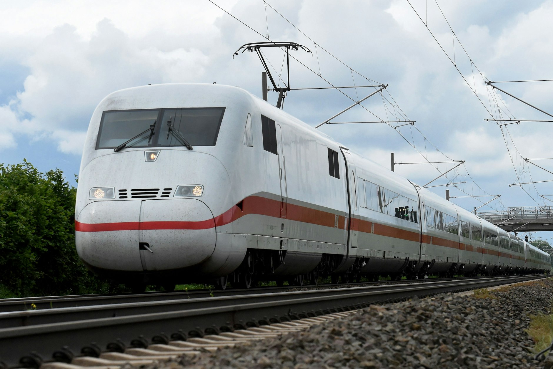 Im Fernverkehr fallen zwischen Berlin und Hannover etliche Züge aus.