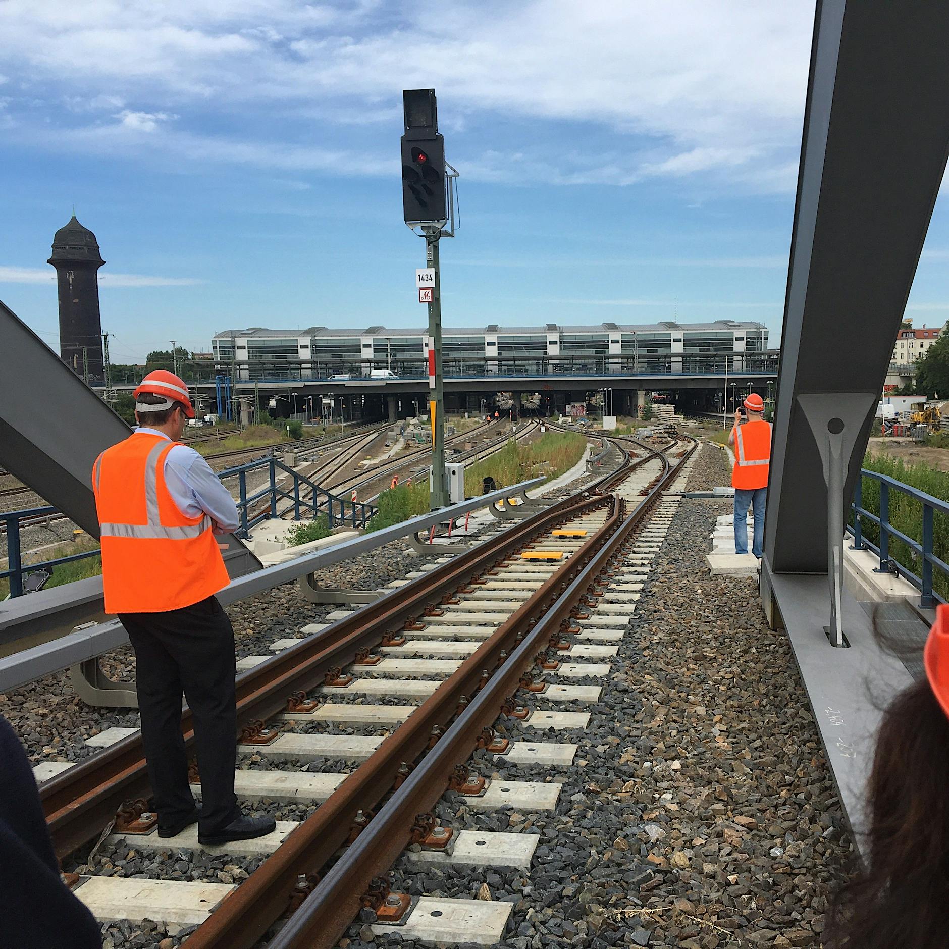 S-Bahn Berlin: Warum laufen immer häufiger Menschen auf den Gleisen?