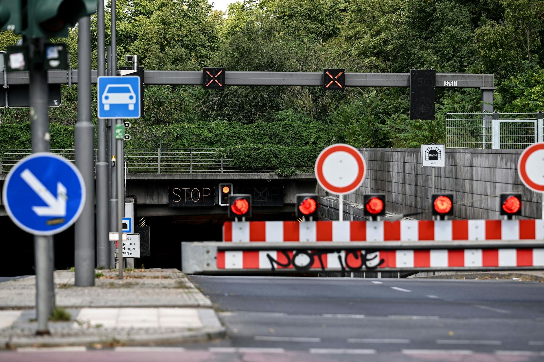 Im September gab es immer wieder Sperrungen am Tiergartentunnel. Ab Montag geht der Ärger weiter.