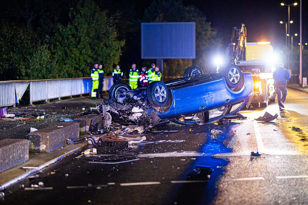 Hertha-Fans saßen fest: Betrunkener Autofahrer legt ICE-Strecke lahm