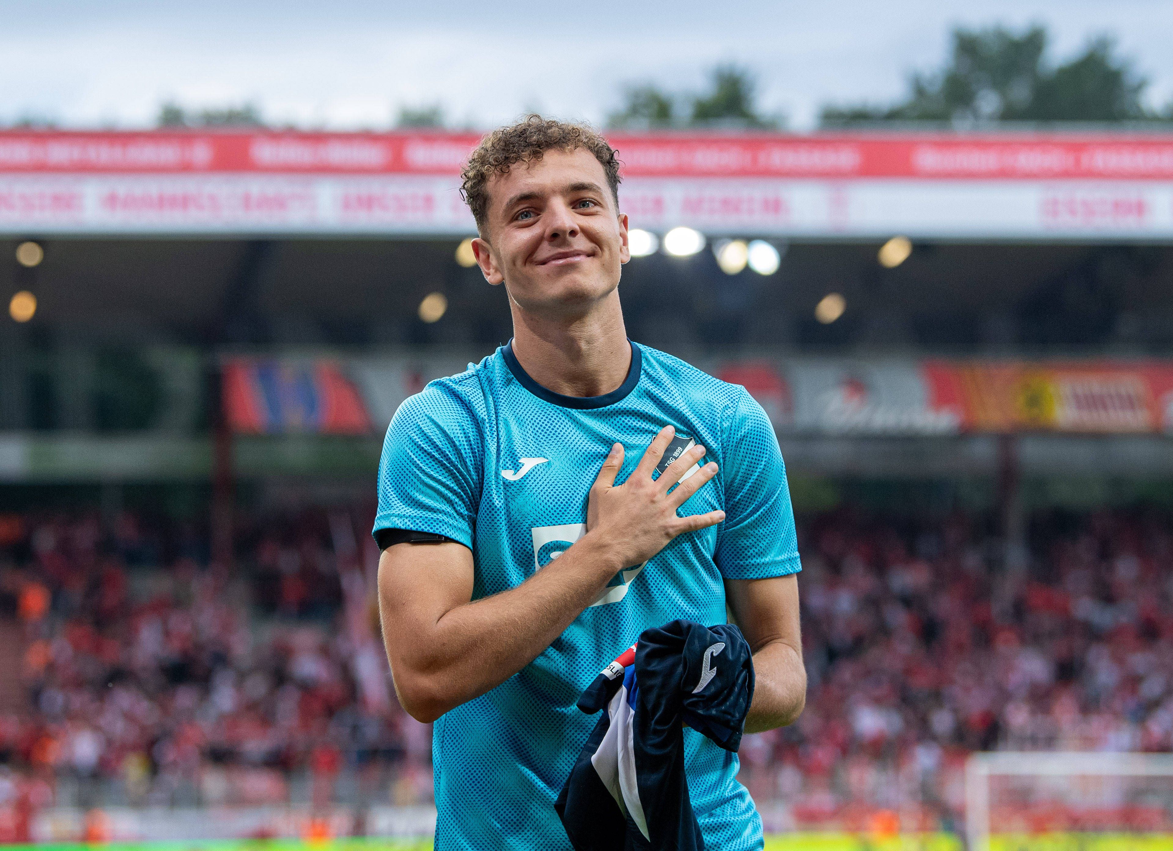 „Glücksgefühle“: Fußballgott Asllani macht Union-Niederlage glücklich