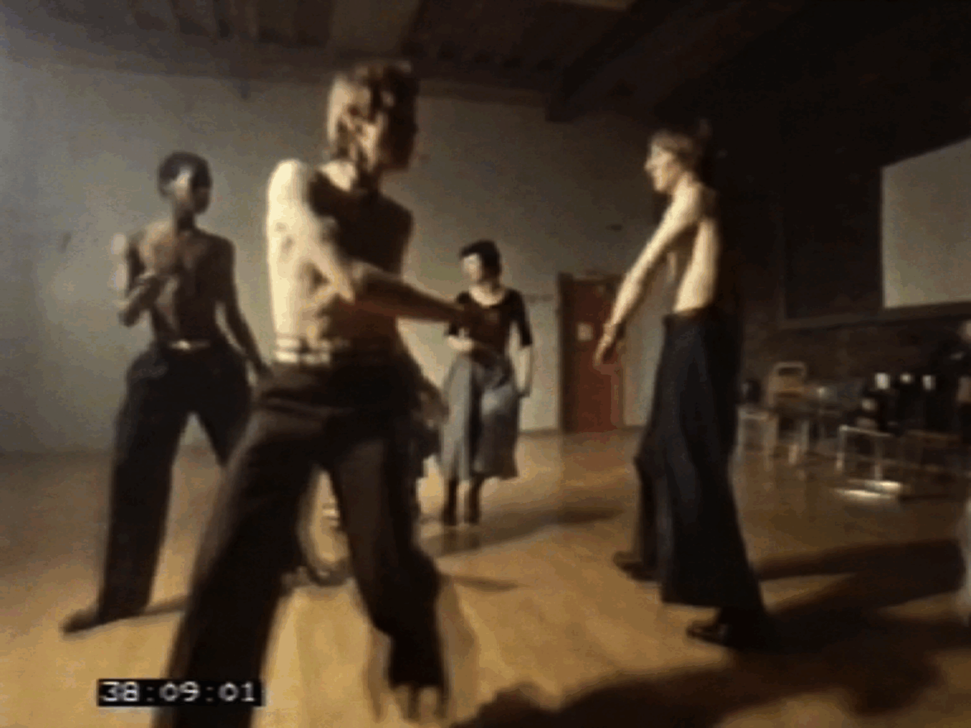 Schweiß und Stroboskop: Die Art Week Berlin ist ein Kampf