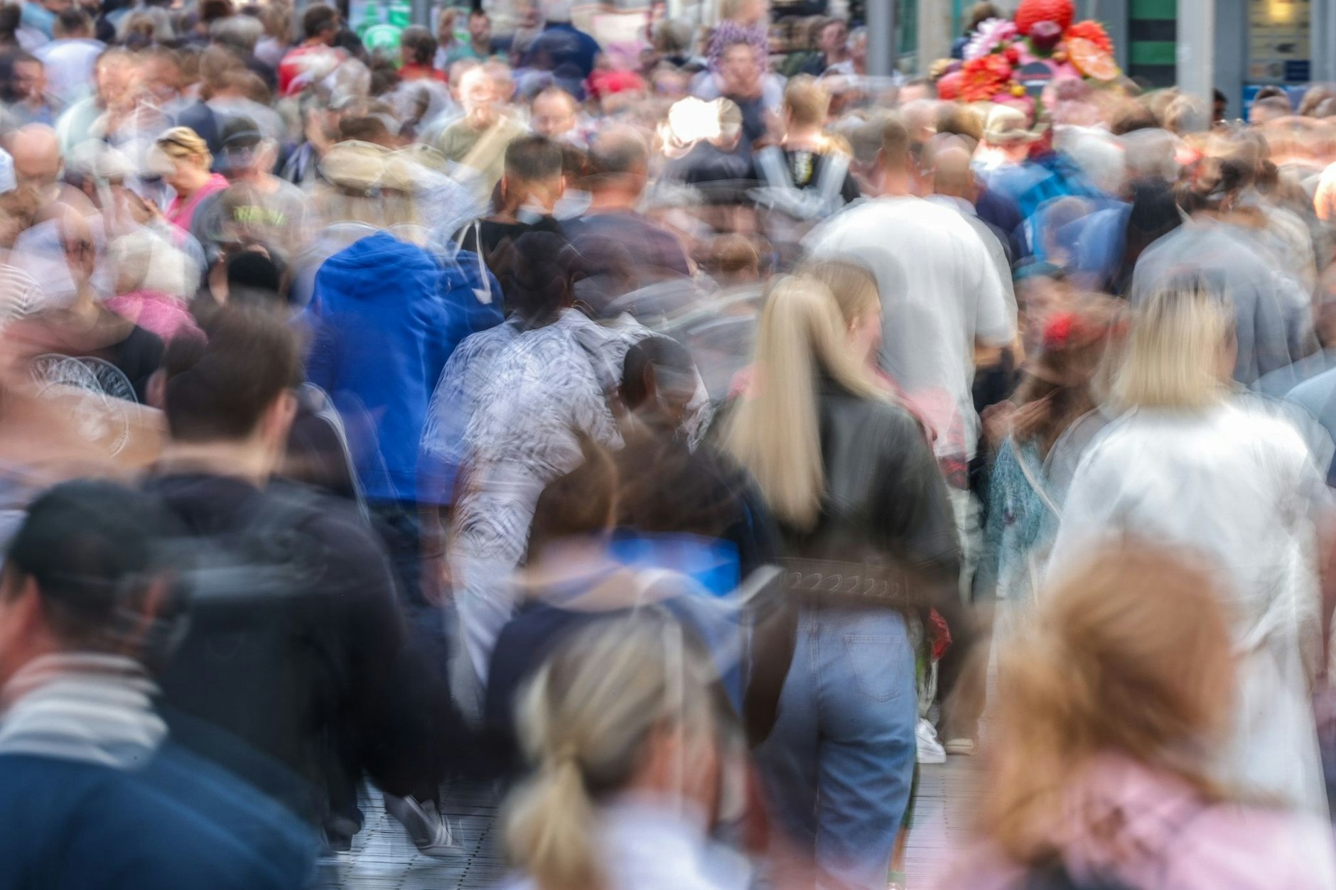 Immer weniger Bürgerinnen und Bürger glauben an die Handlungsfähigkeit zentraler Institutionen.