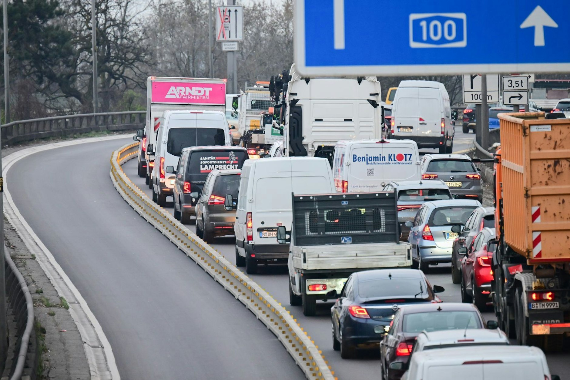 Auch in Berlin gibt es immer wieder Staus. Der schlimmste Stau in der Ferienzeit wurde allerdings auf der A24 zwischen Schwerin und der Hauptstadt erfasst.