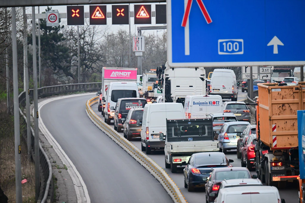 Albtraum-Bilanz des ADAC: Längster Horror-Stau betraf auch Berlin!