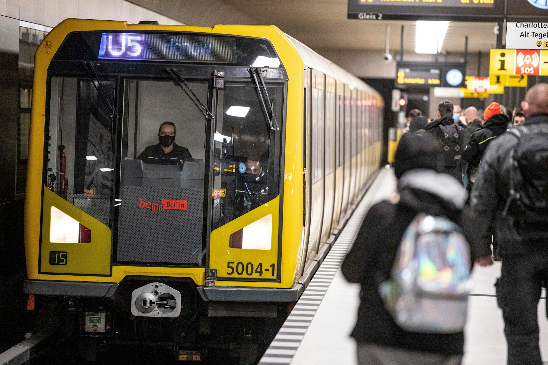 Für ihren Fahrschein müssen Nutzer des Sozialtickets ab Januar 2026 tiefer in die Tasche greifen.