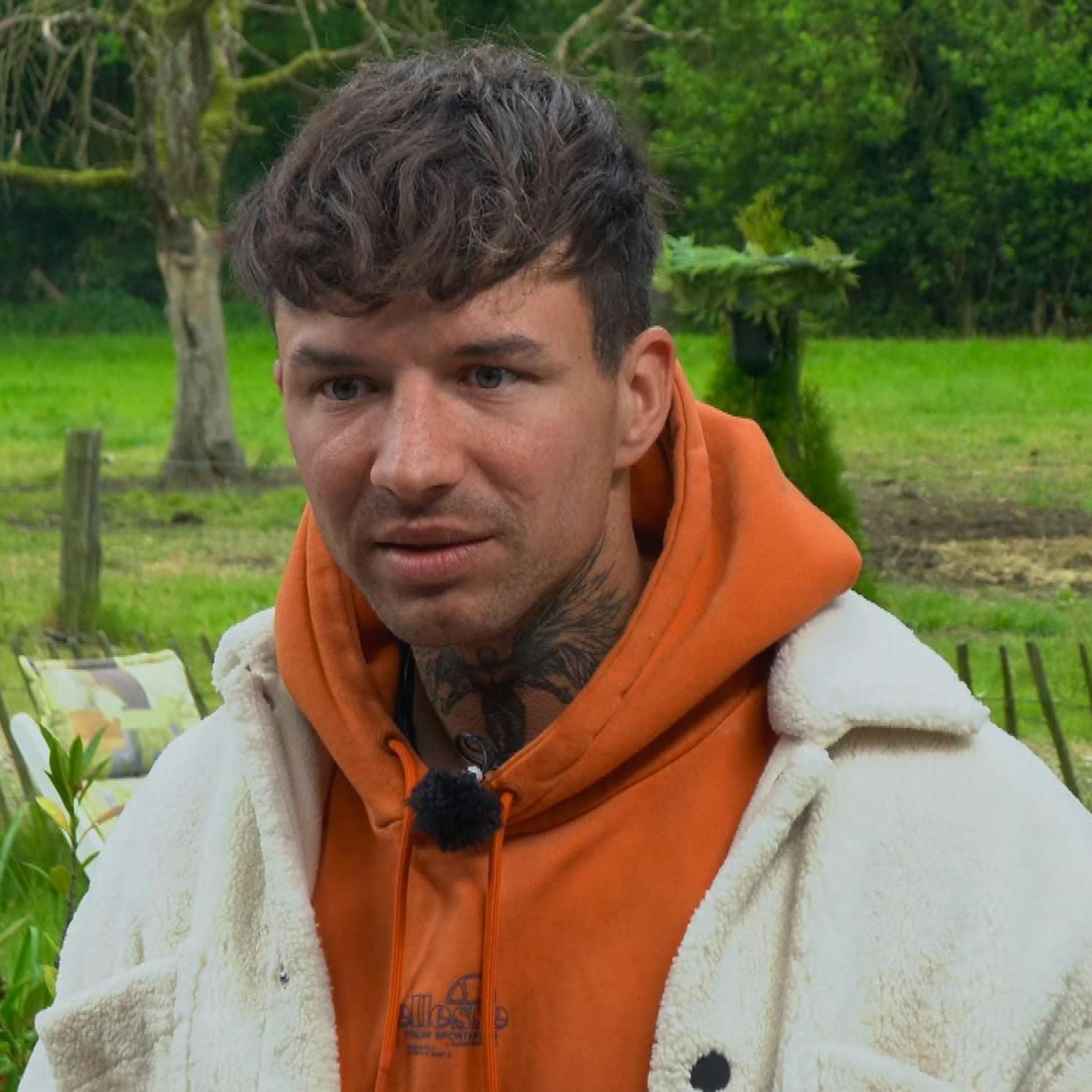 „Sommerhaus“-Micha beteuert Unschuld: Was nicht im TV gezeigt wurde