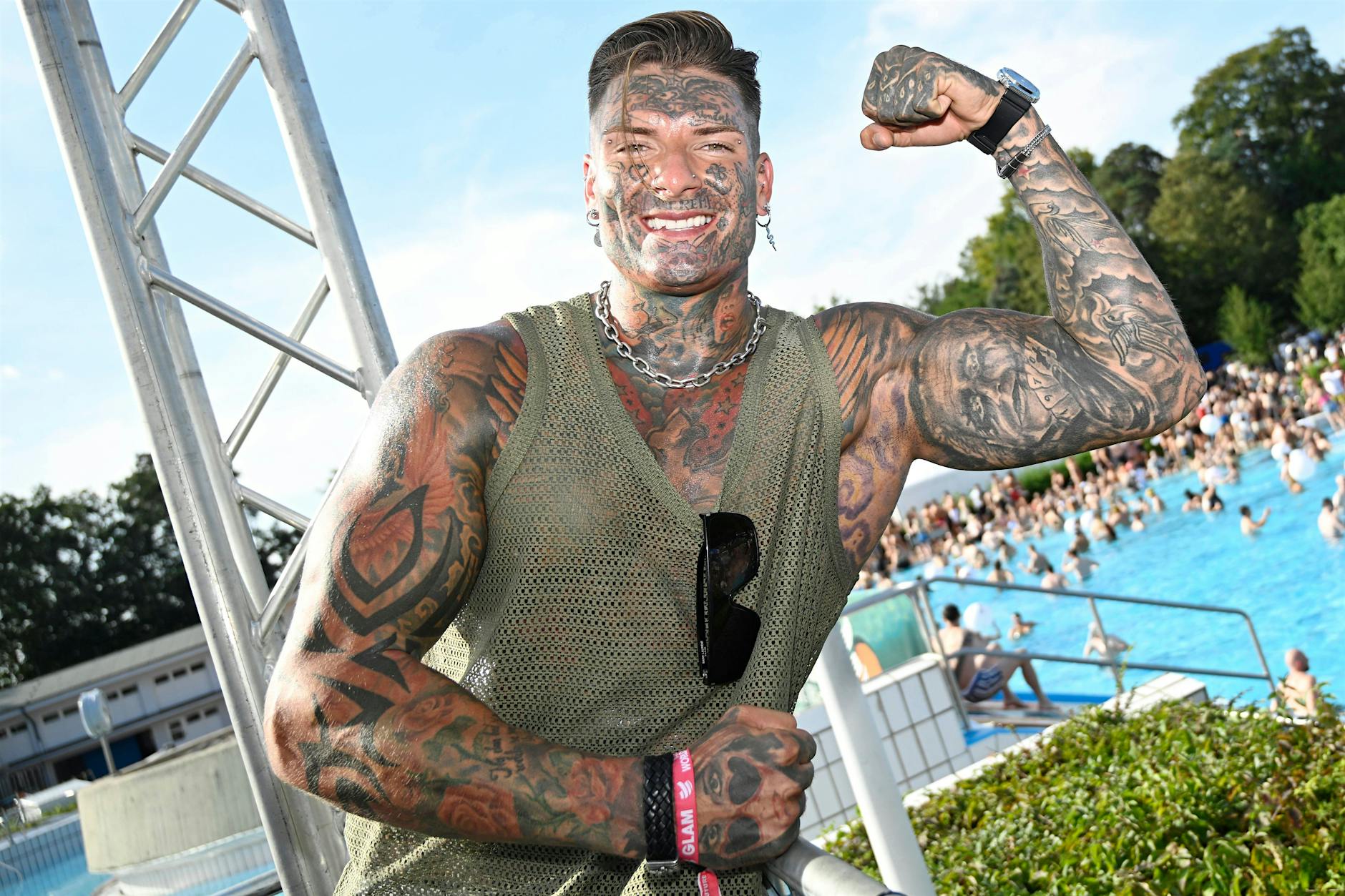 Liebe mit Kim Virginia? Nikolas Ex packt über „Sommerhaus“-Pläne aus
