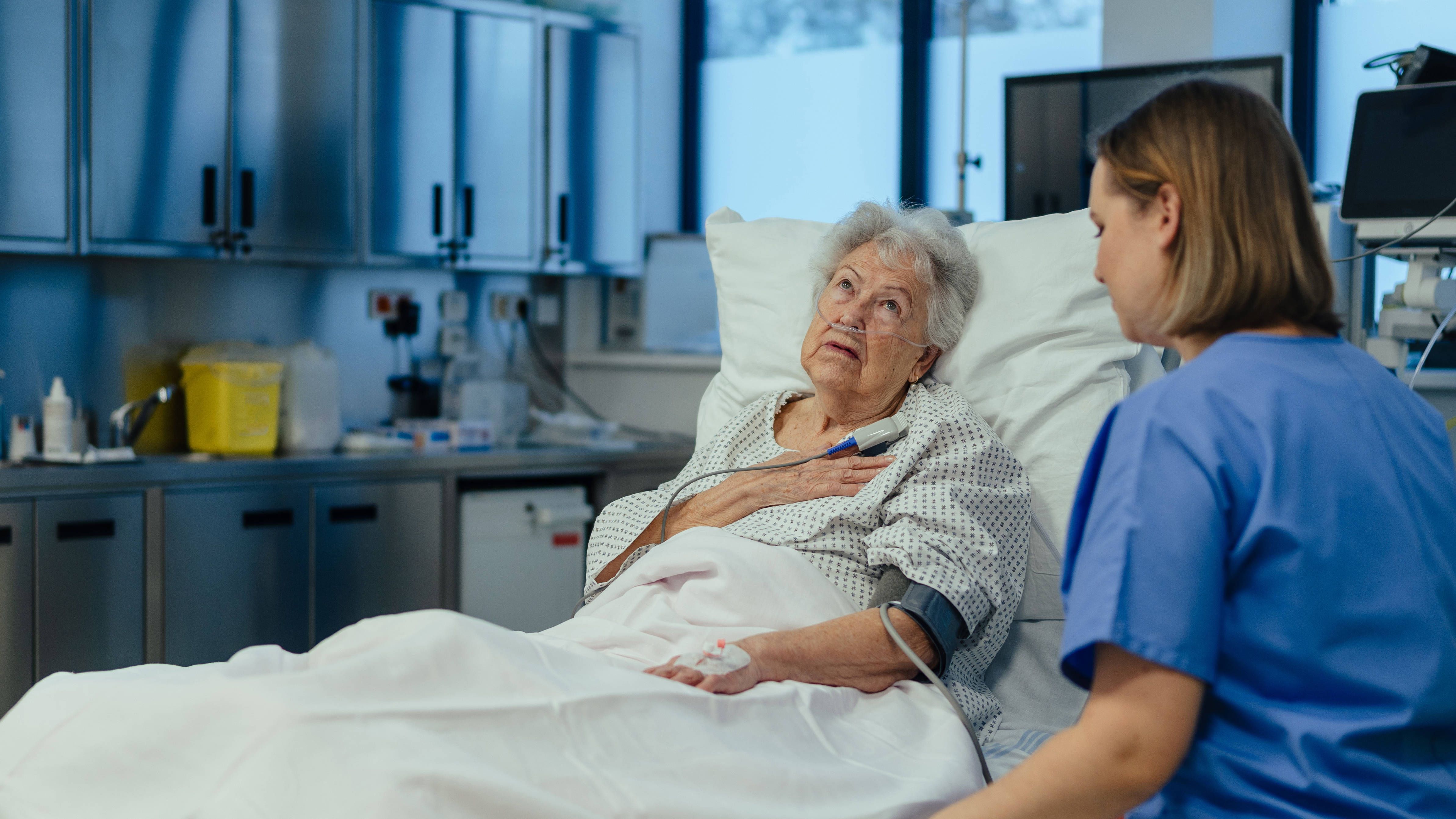 Klinikchef: Wozu brauchen alte Menschen ein neues Hüftgelenk?