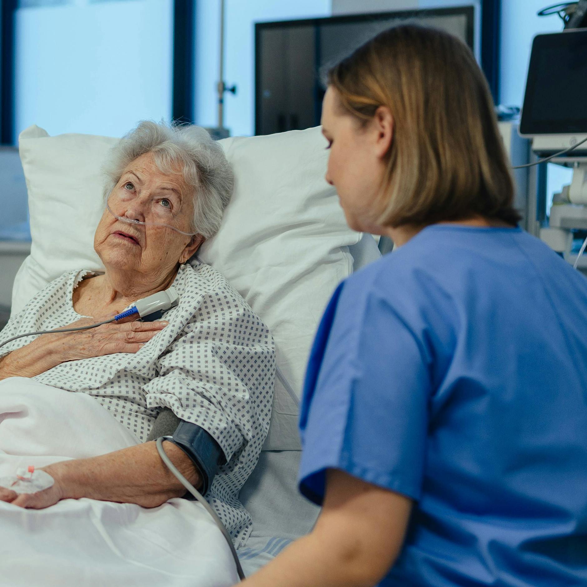 Klinikchef: Wozu brauchen alte Menschen ein neues Hüftgelenk?