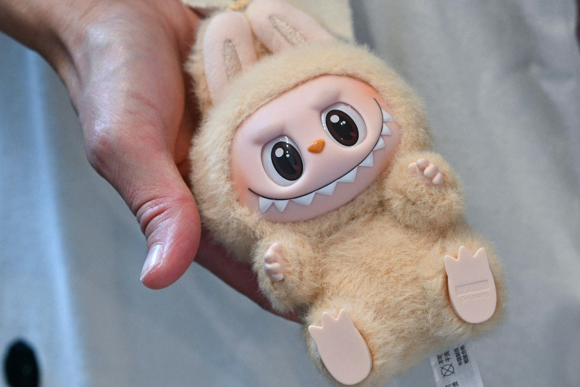 Um die sogenannten Labubus gibt es seit Wochen einen regelrechten Hype. Die Plüschmonster kommen ursprünglich aus Asien.