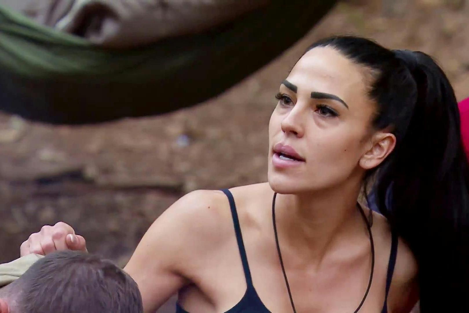 Elena Miras im Legenden-Dschungelcamp 2024.