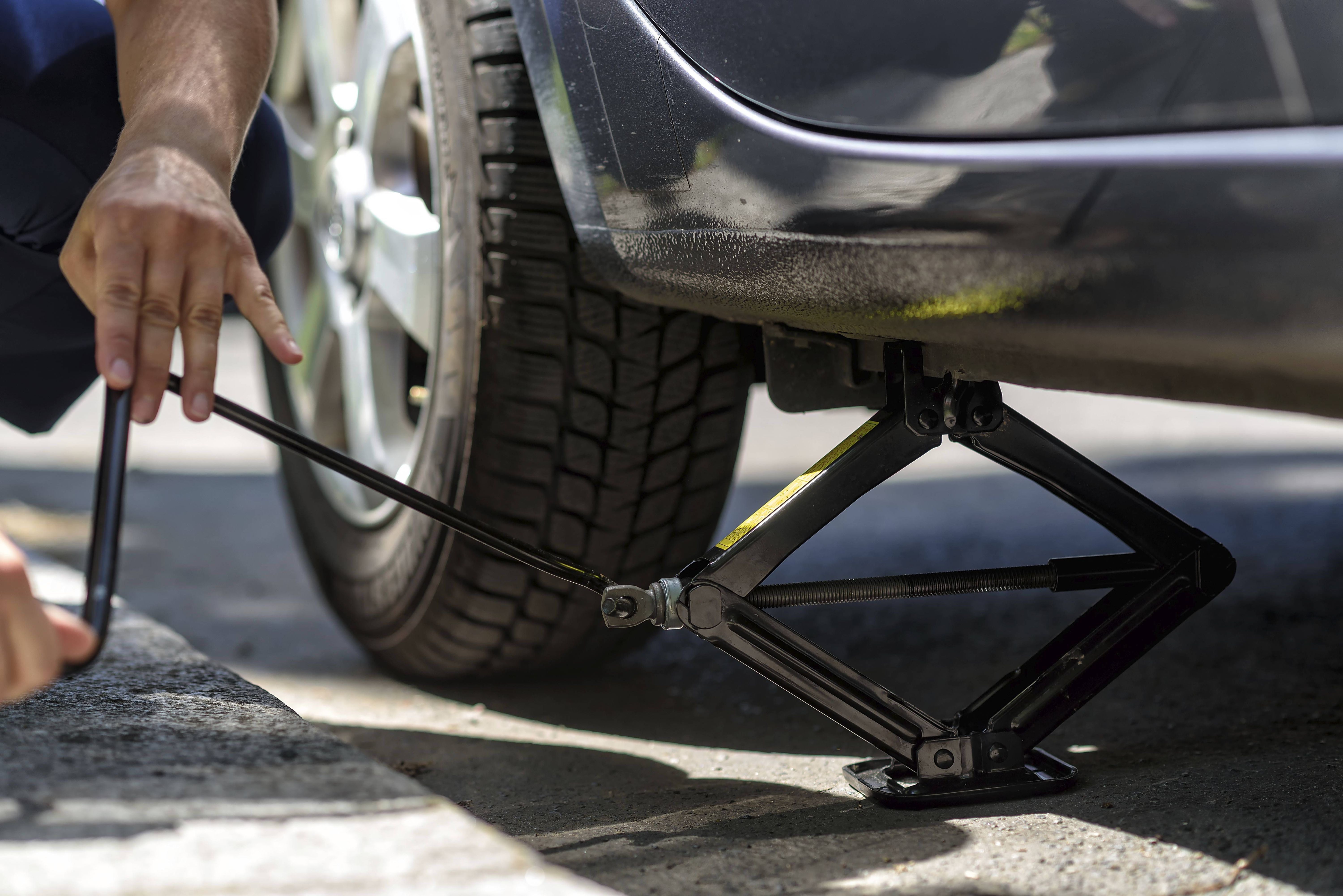 Image - Wagenheber weggerutscht: 68-Jähriger stirbt unter Auto