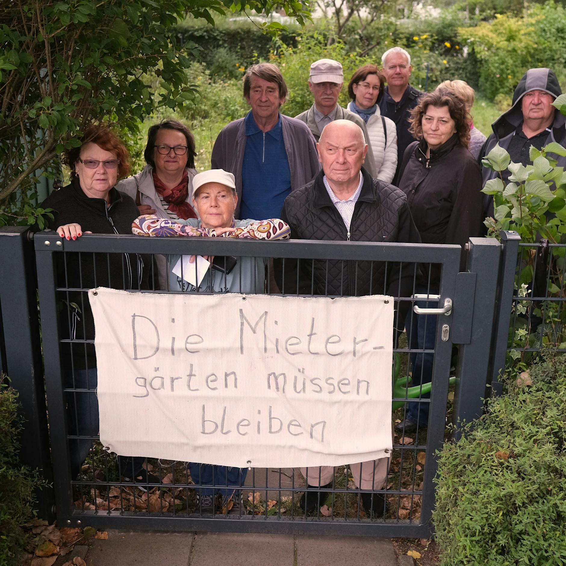 Mieter kämpfen um ihr Hof-Idyll, das der Senat zerstören will