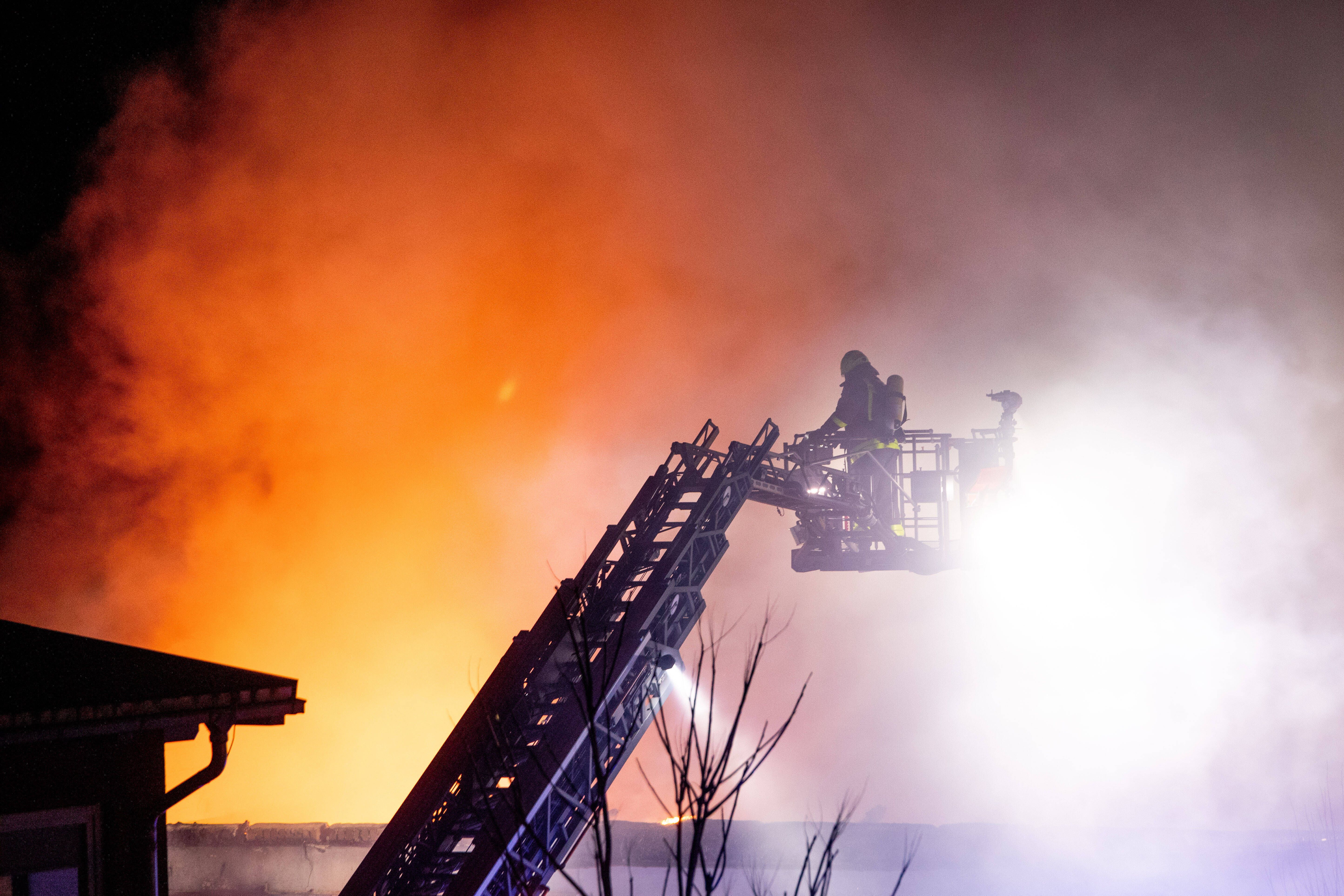 Image - Tragödie in Pinneberg! Mädchen (9) stirbt in Feuer-Haus