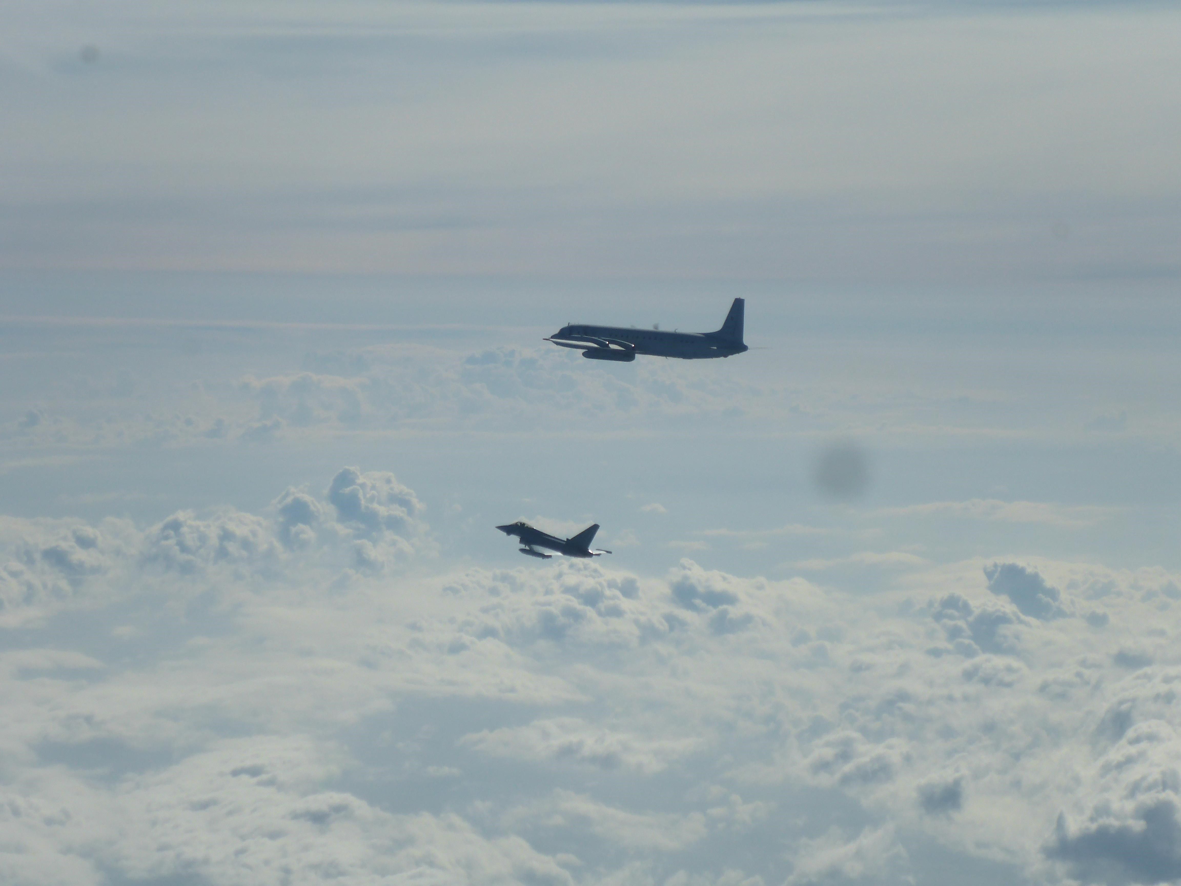 Abschuss angedroht: Nato warnt Russland vor Luftraumverletzungen