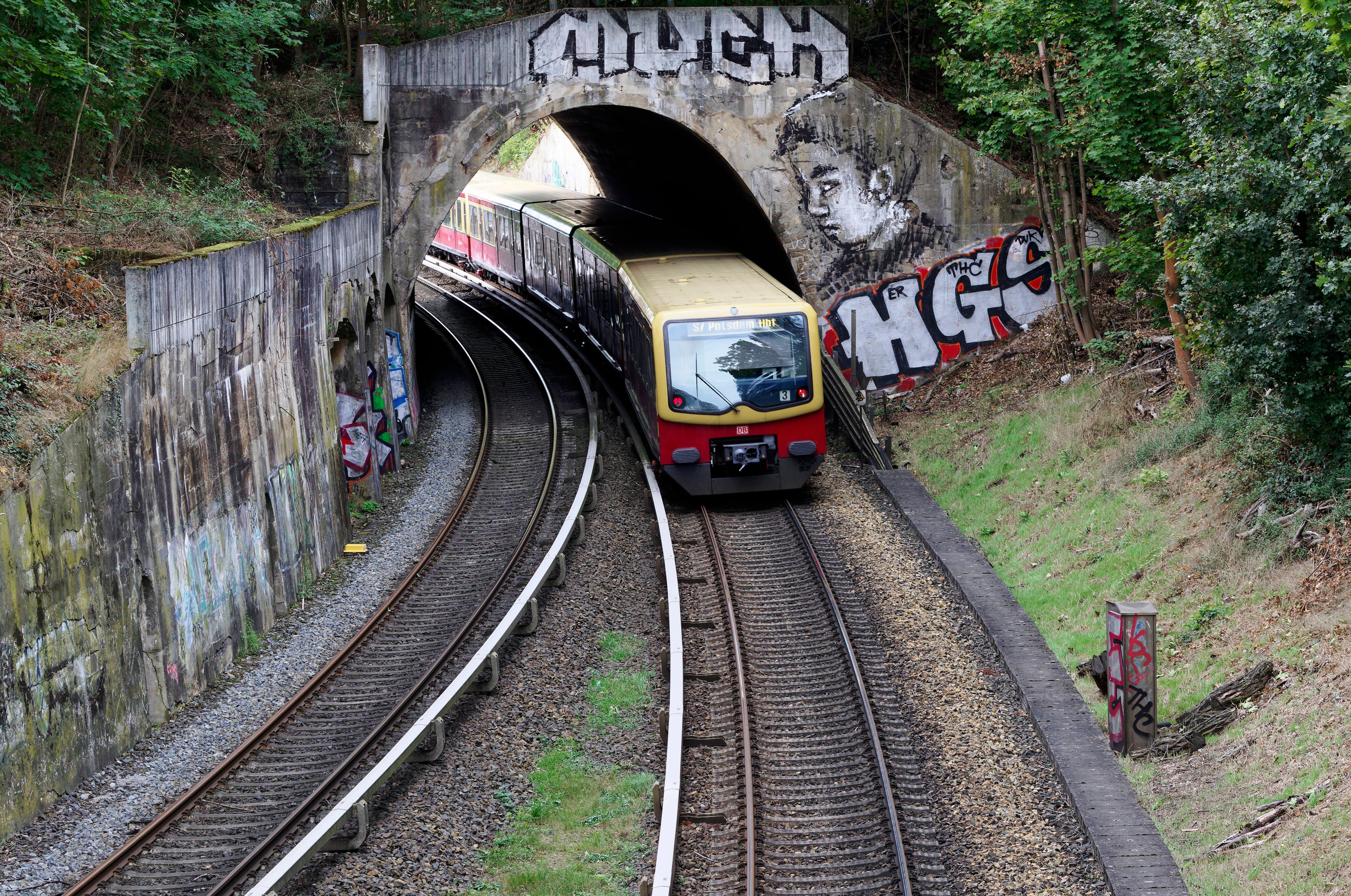 S-Bahn-Chaos am Dienstagmorgen: S1, S7, S8 und S85 mit Problemen
