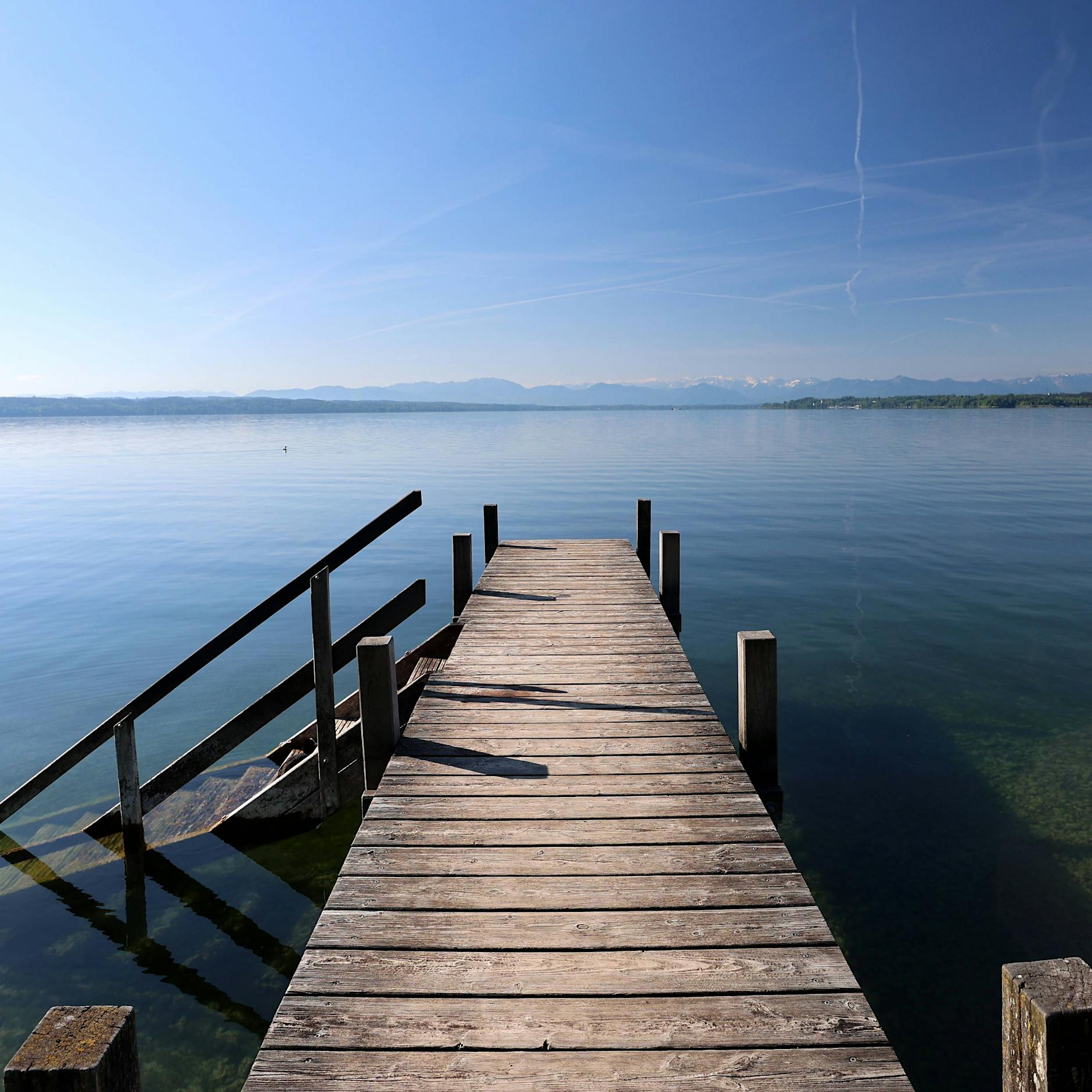 Opa will Spielzeugboot von Enkel aus dem See holen – und ertrinkt