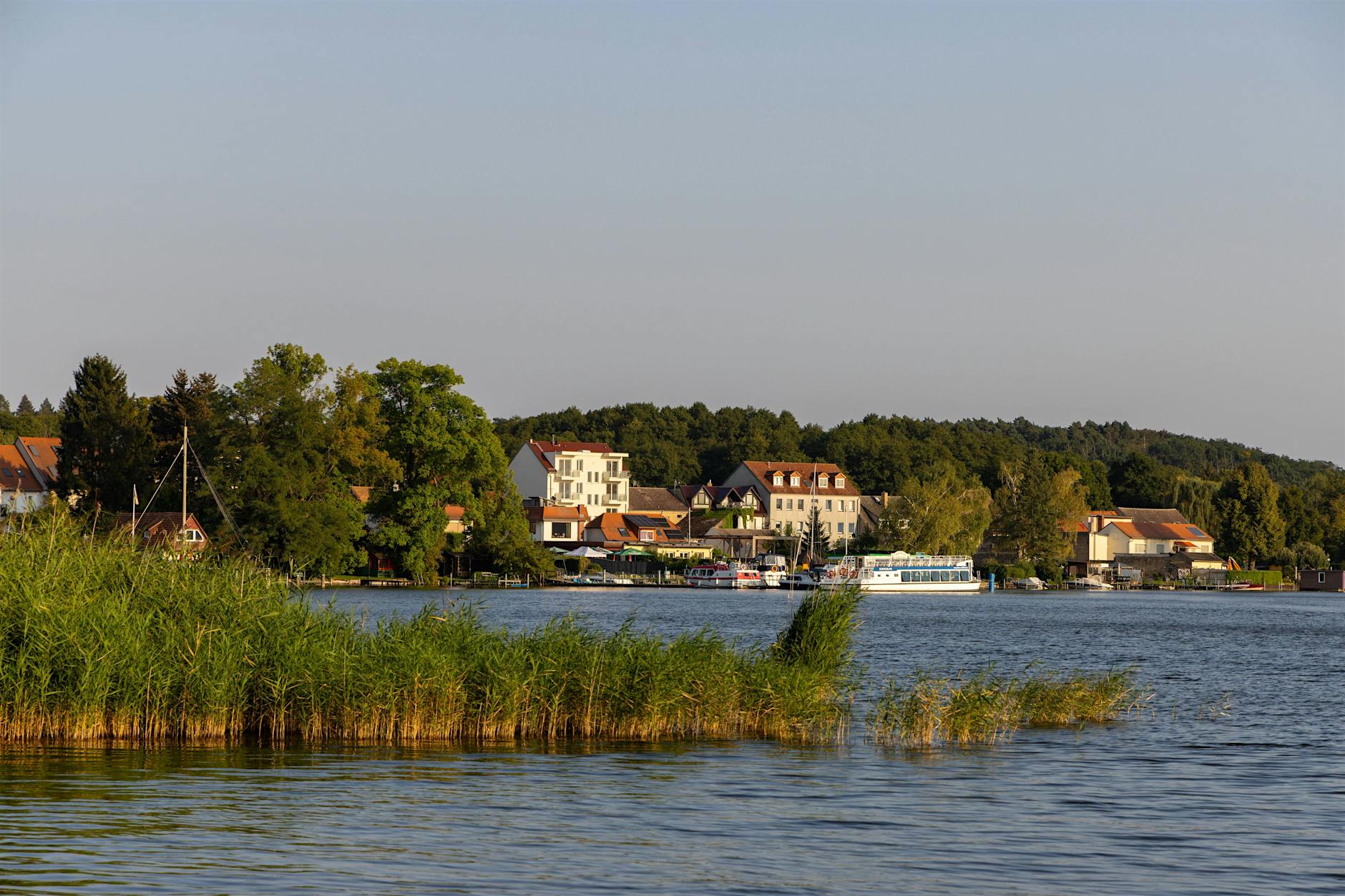 Drama auf See: Mann versucht, Boot von Sandbank zu zerren und stirbt!